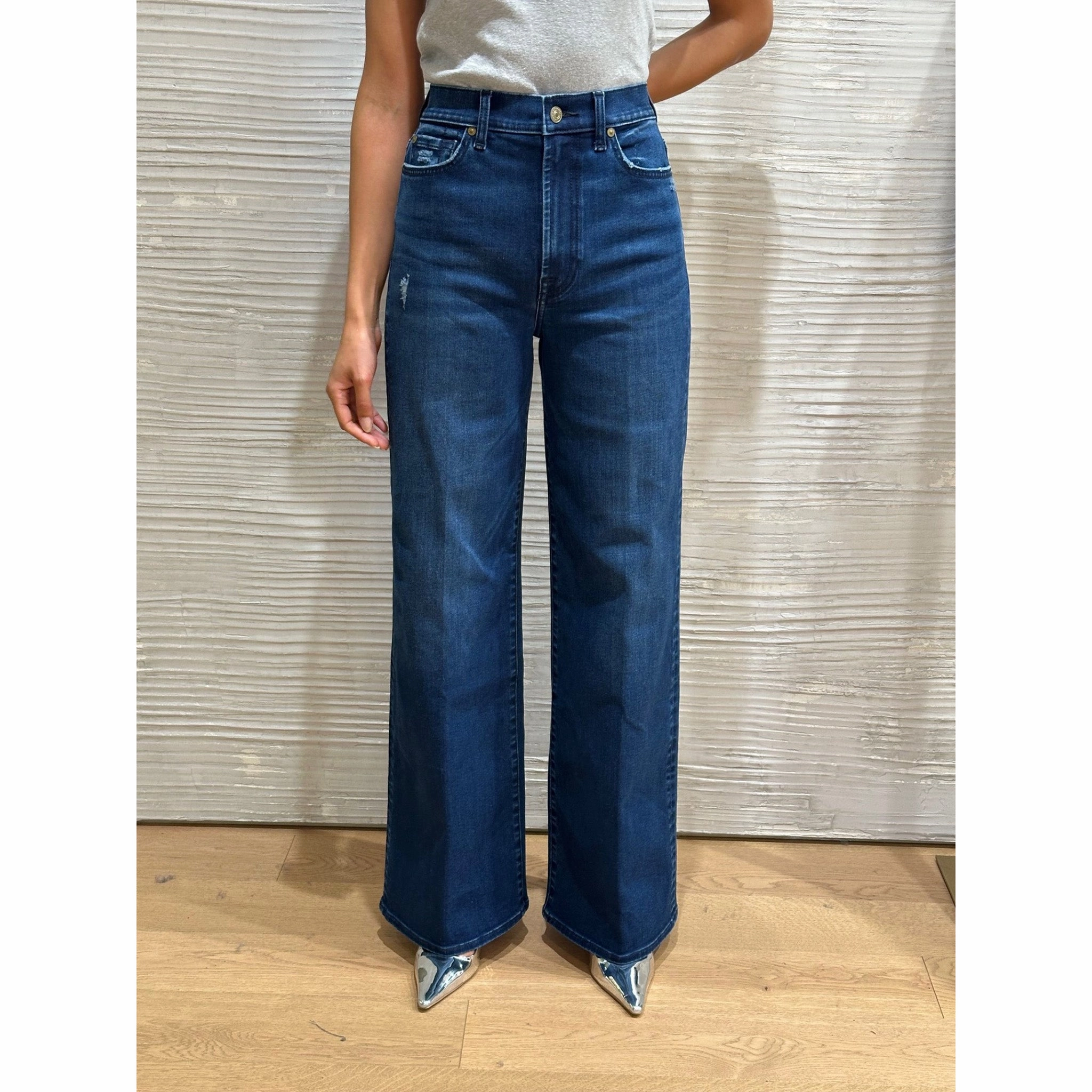 7 For All Mankind Women's Ultra High Rise Dojo Jean Weekend Warrior Elegant