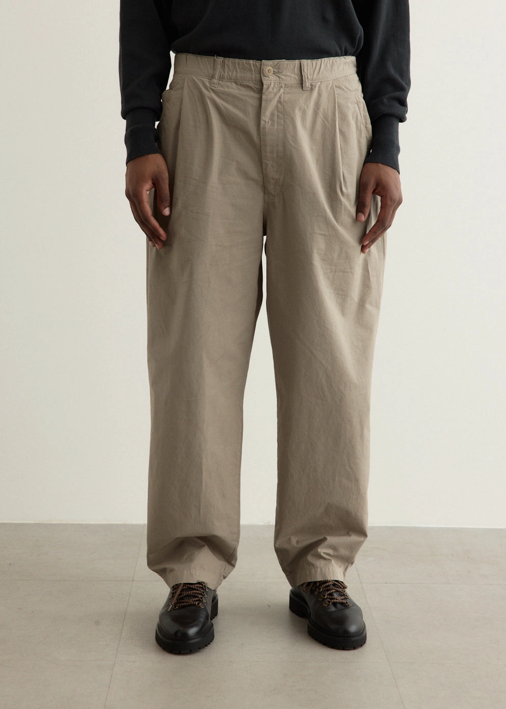 Simple Utility Relaxed Look Garment-Dye Deep Tuck Pants