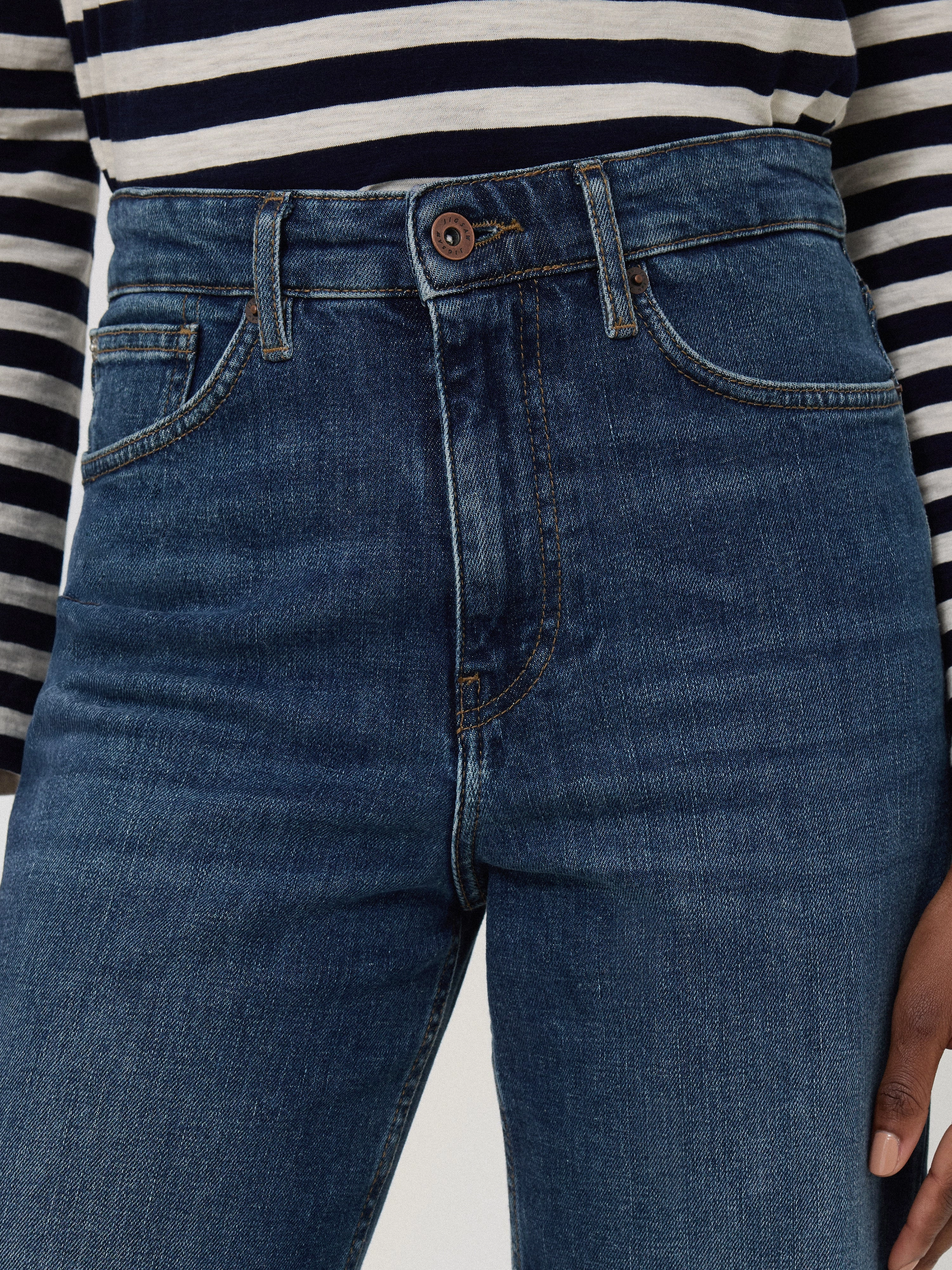 hypoallergenic material Anti Pilling Treatment Adjustable Waistbands Tyne Wide Leg Cropped Jean | Vintage Mid Blue