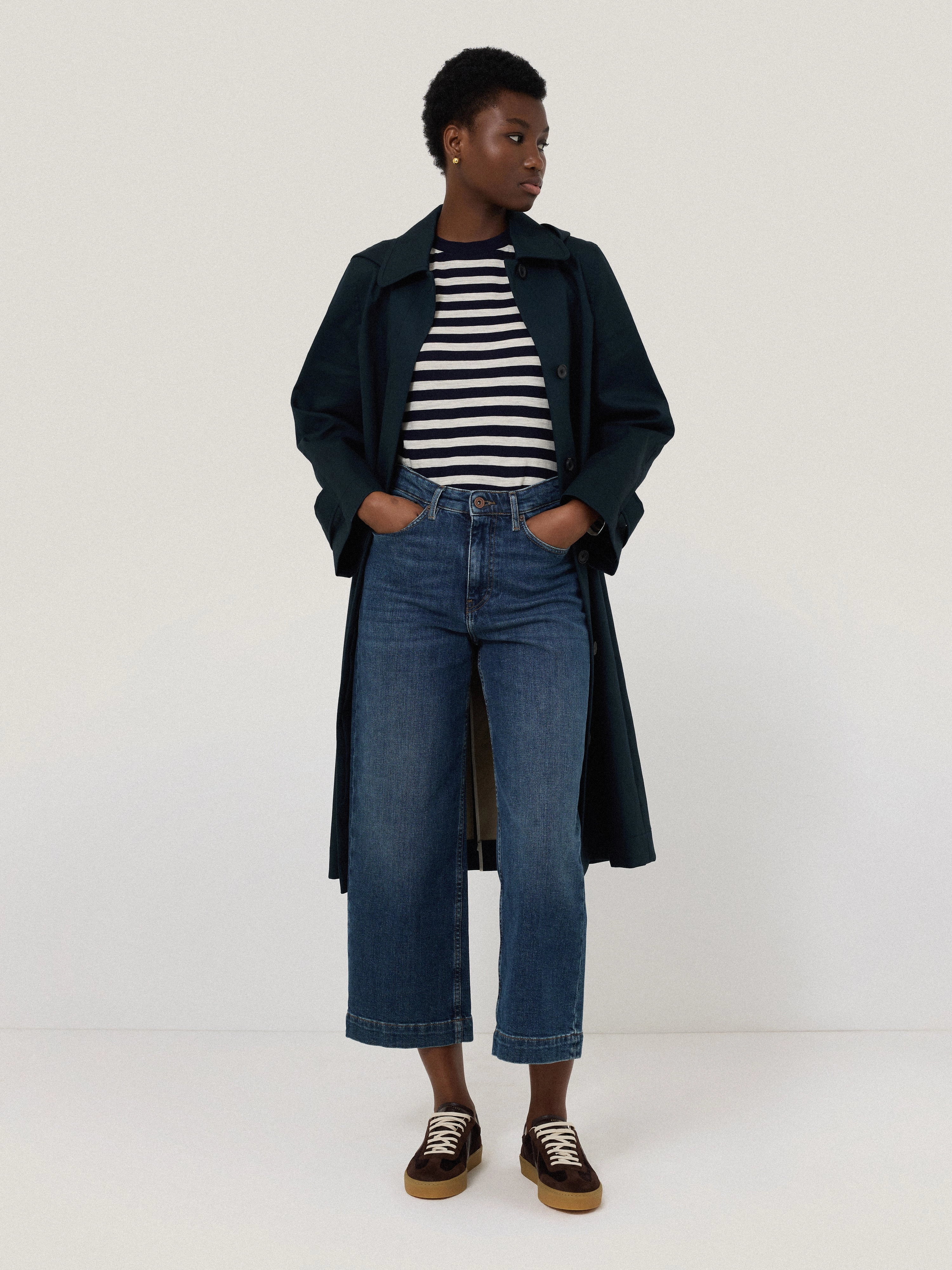 Adjustable Waistbands Tyne Wide Leg Cropped Jean | Vintage Mid Blue Textured Surface Pull On Style