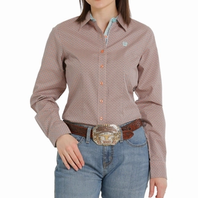 Cinch Women's Light Blue and Coral Shirt AdjustableHemCuffs Ribbed Collar Style