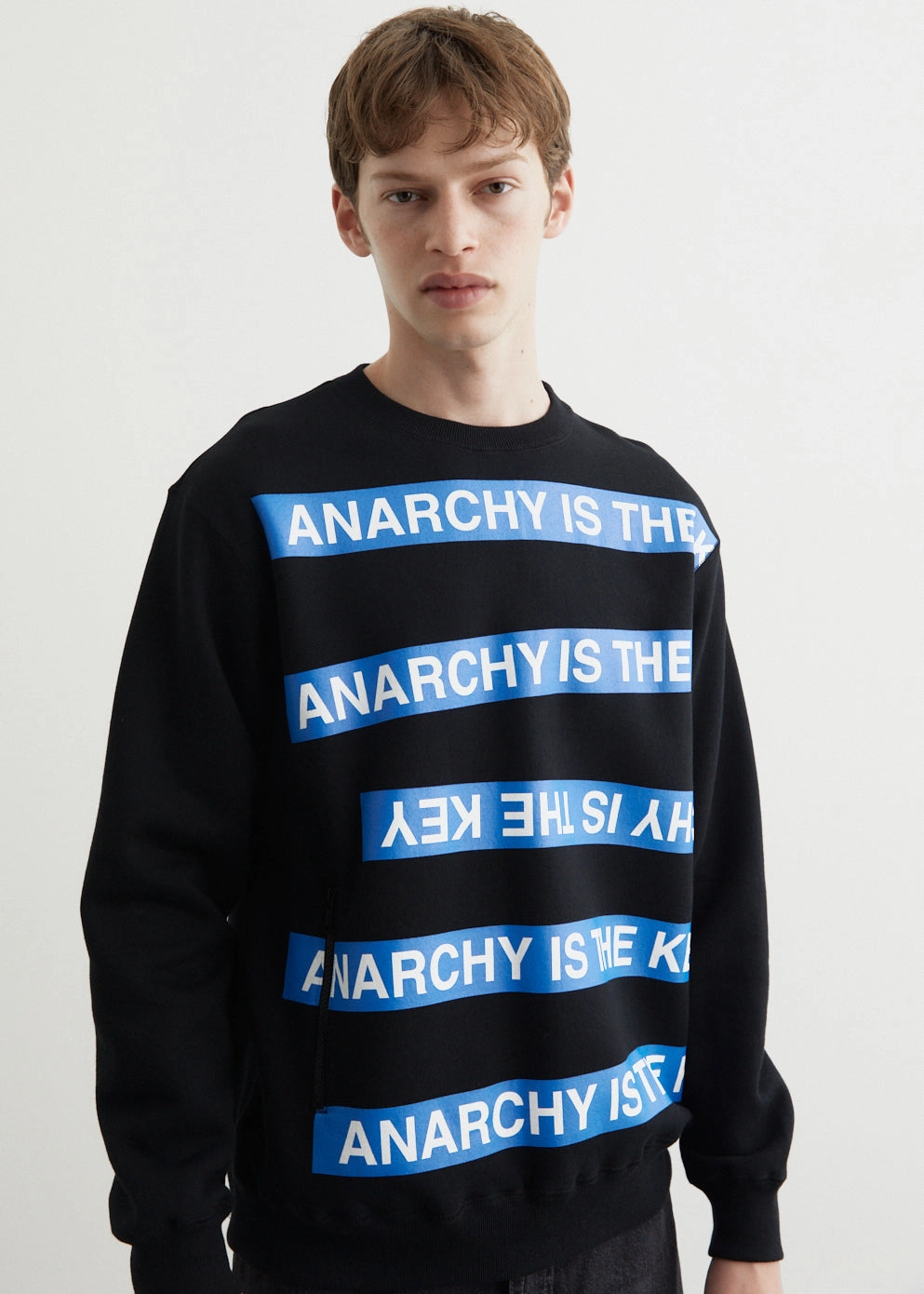 Anarchy Crewneck Relax Fit Design