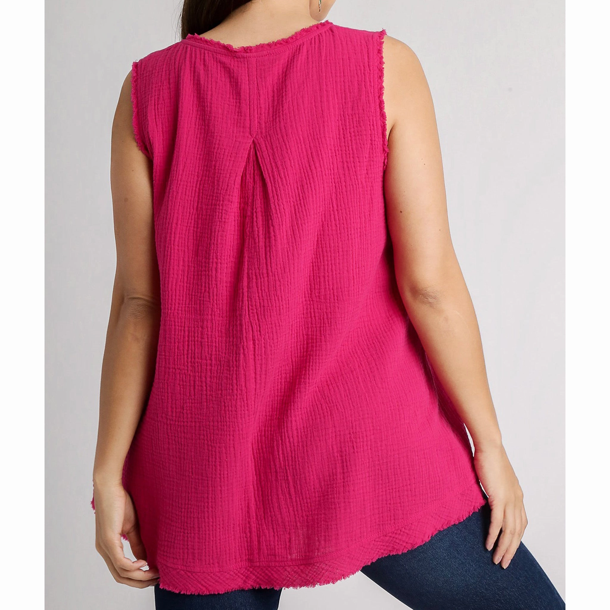 Quick Access Pockets Umgee Women's Magenta Sleeveless V-Neck Frayed Top