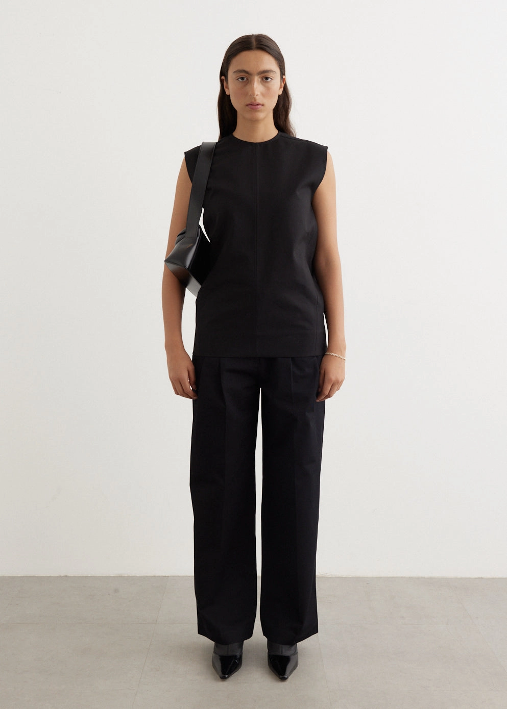 Sleeveless Twisted-Seam Top Plus Size Fit Comfortable Layer