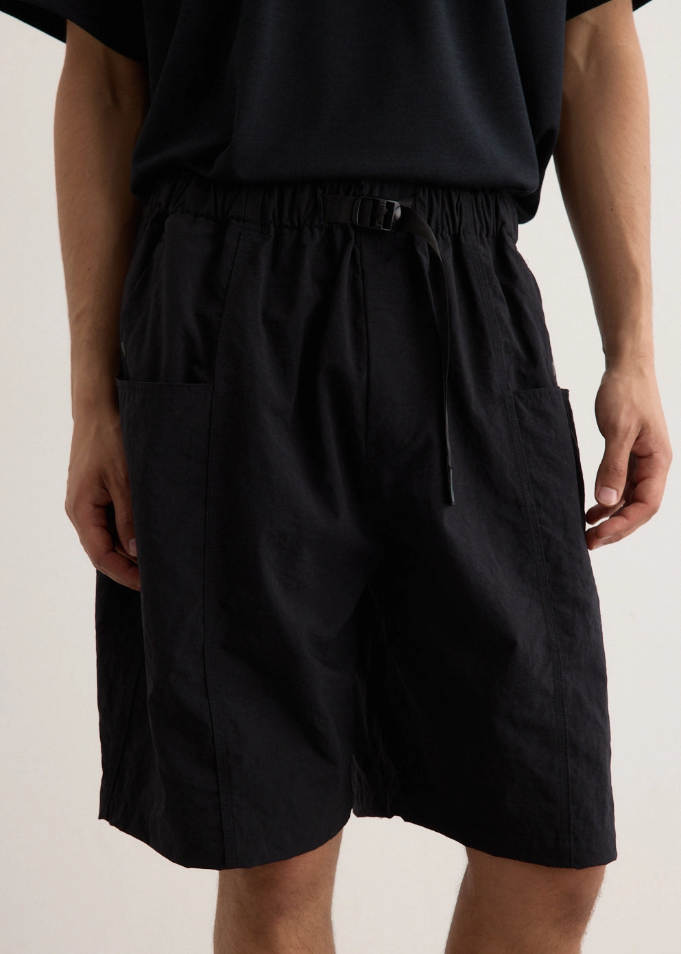 Lounge Fit Thermal Regulating Fabric Belted C.S.Shorts