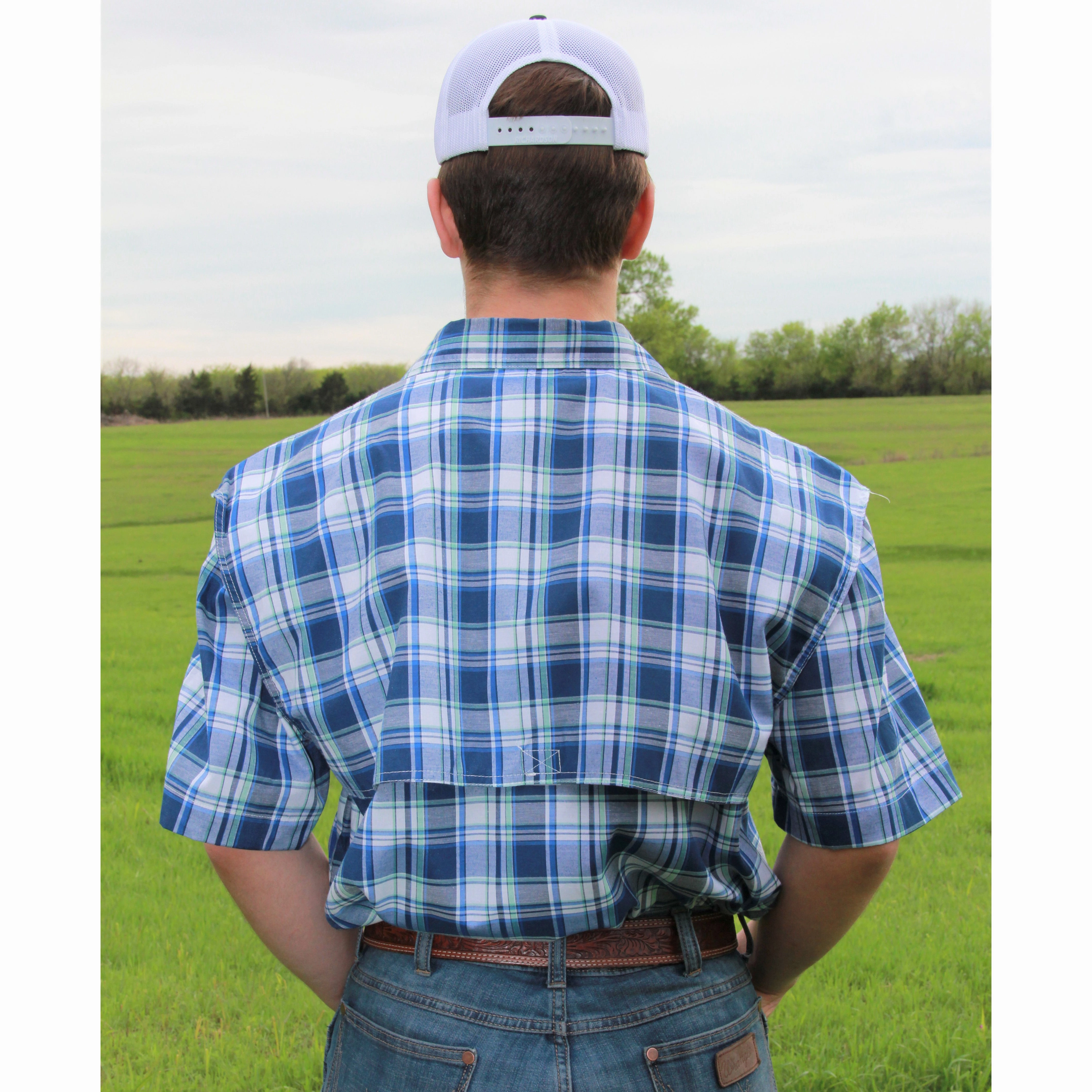 Subtle design Stretchable Material Blue Plaid Short Sleeve Fishing Shirt