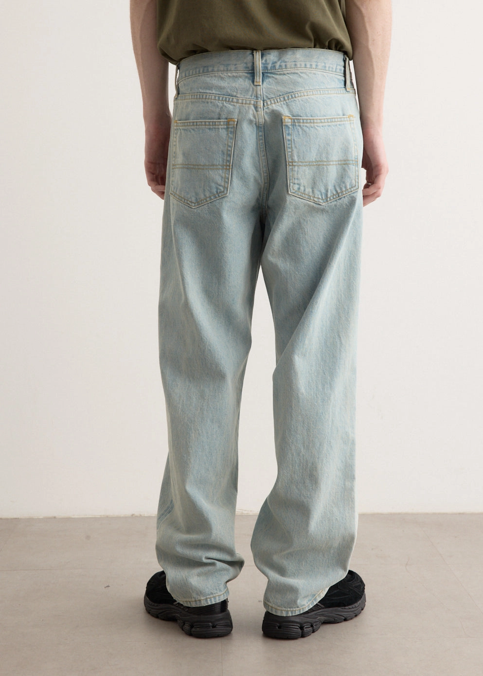 Pleated Jeans Bold Casual Friday