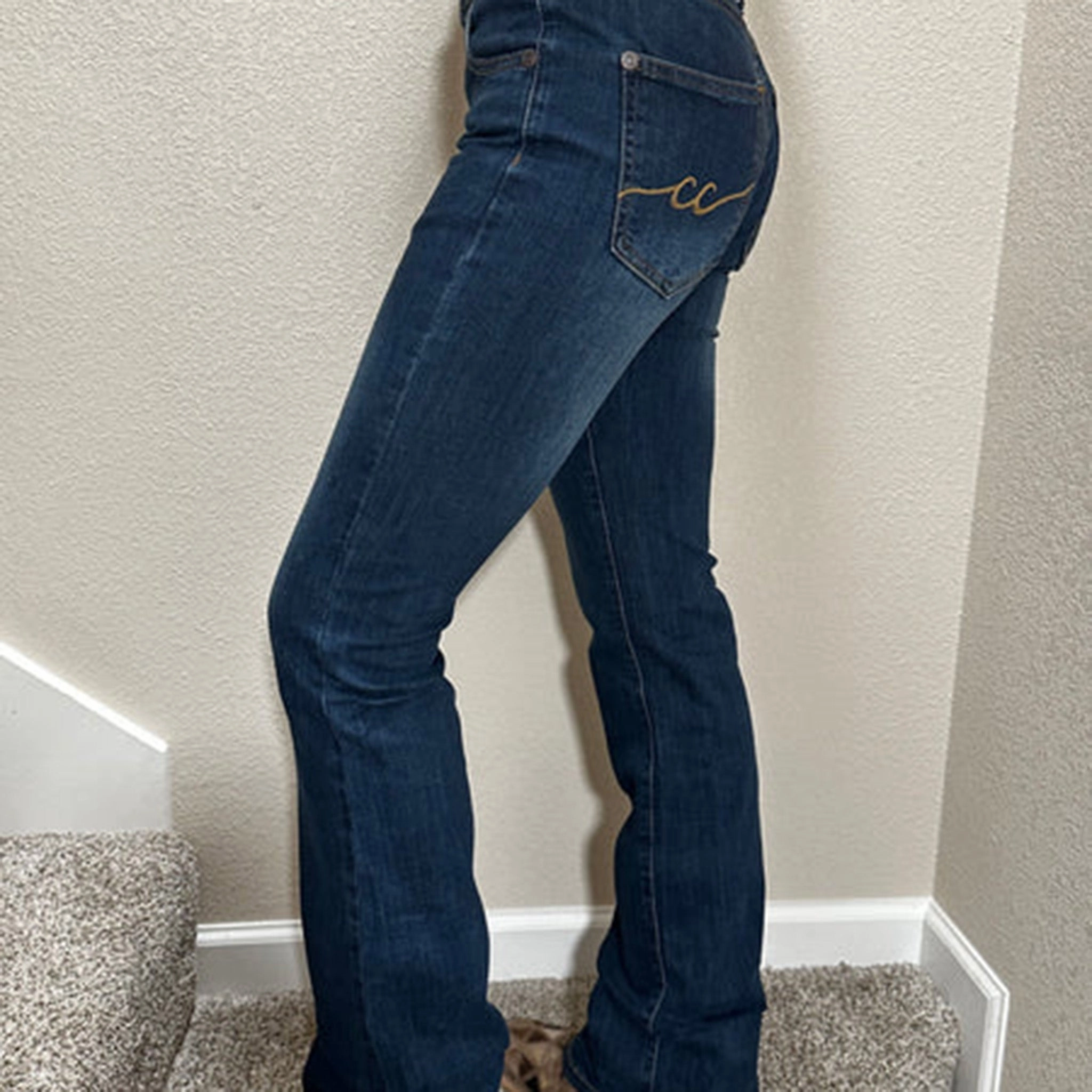 CC Western Women's Signature Hybrid Jean Modern Straight Leg Effortless Look