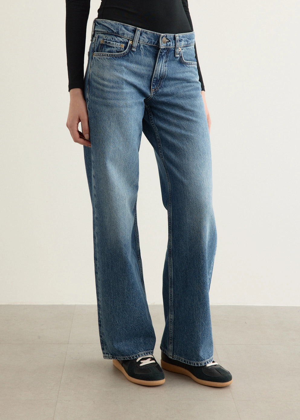 Saige Low Rise Full Relaxed Straight Jeans Holiday Vibes Work Ready Couple Look Lightweight
