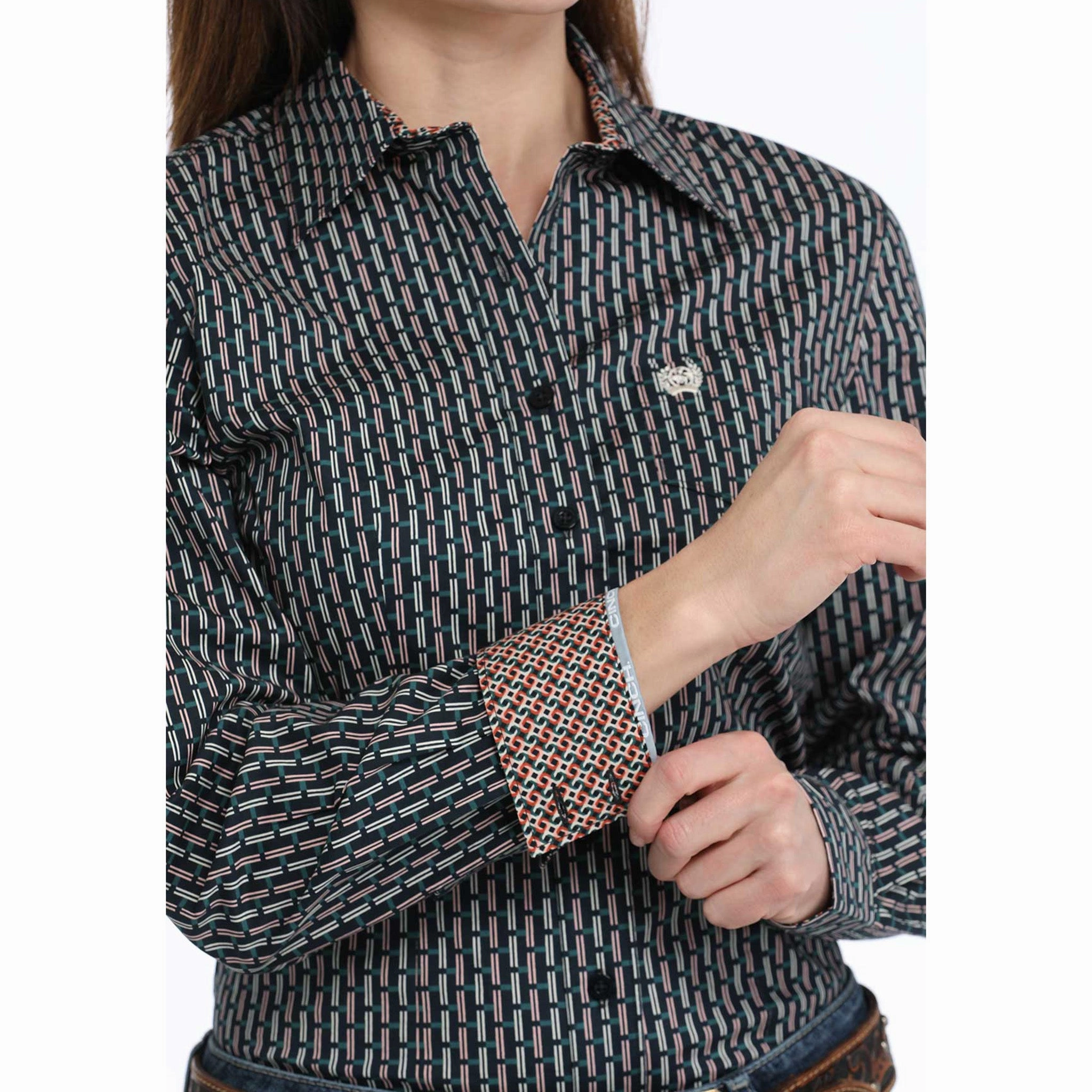Cinch Women's Navy Geo Print Long Sleeve Shirt Non Chafe Armholes Durable Stitch Pattern