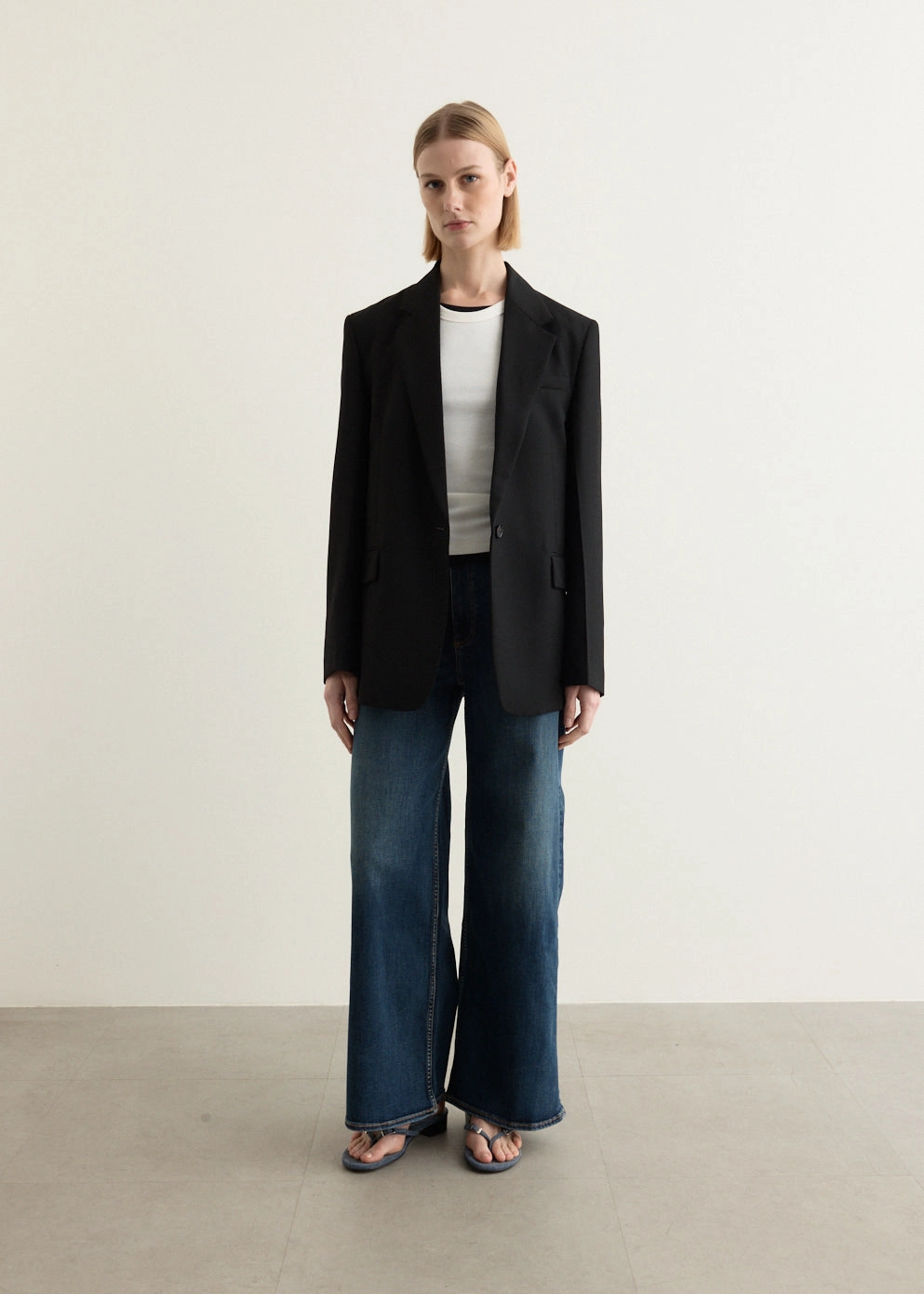 Pleated Jeans Simple Detail