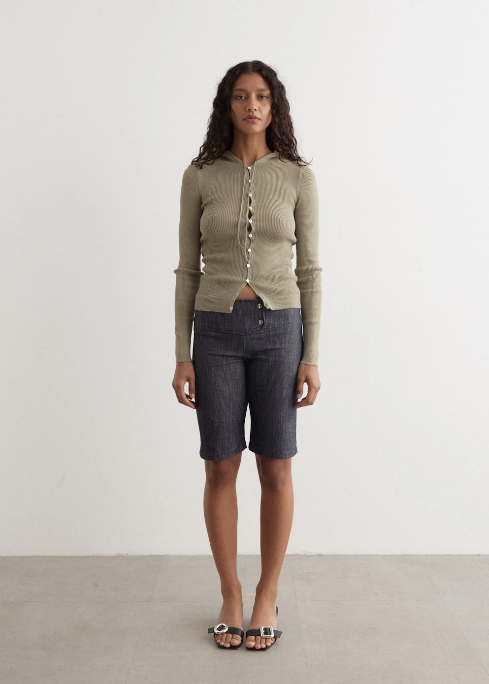 Jue Capri Subtle Charm