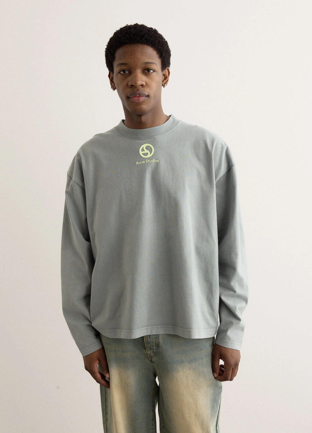 Logo T-Shirt Comfy Performance Wear Everyday Essential