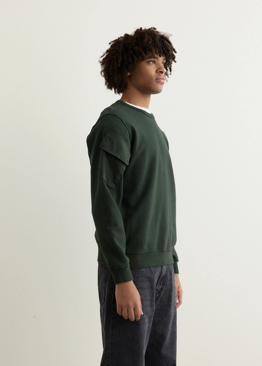 Modern Turtleneck Style Contrast Bellow Pocket Sweatshirt