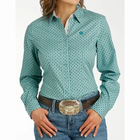 Cinch Women's Aqua Geo Print Long Sleeve Tapered Cut Elegant Look