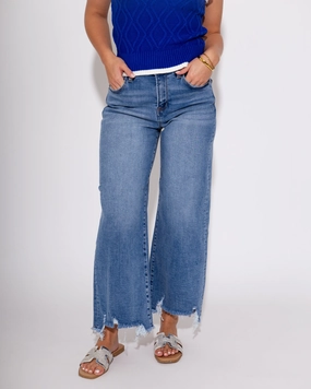 Slim Smooth Flexible Waistband The Staggered Step Crop Jeans in Medium