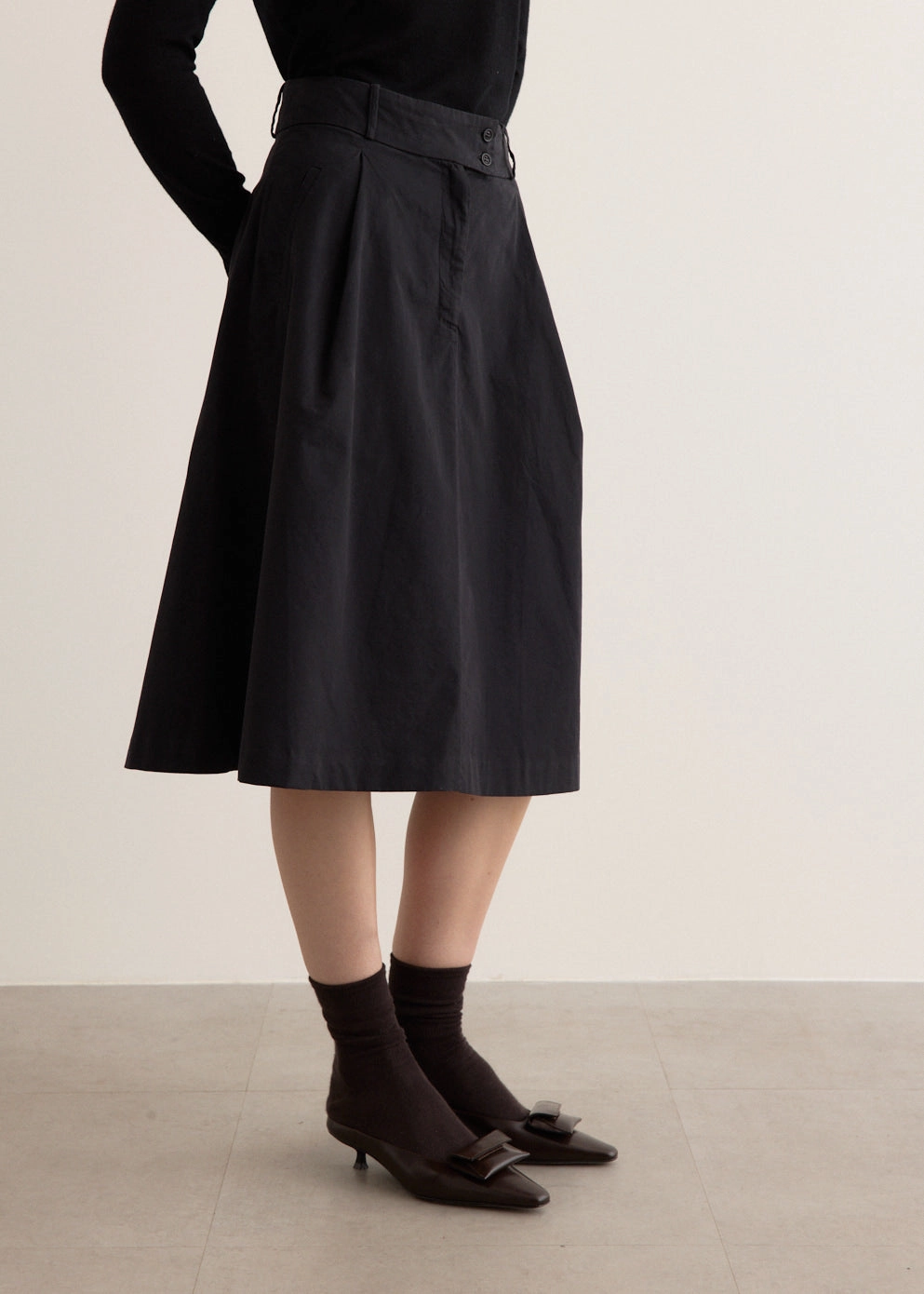 Deborah Skirt understated look Material Innovation