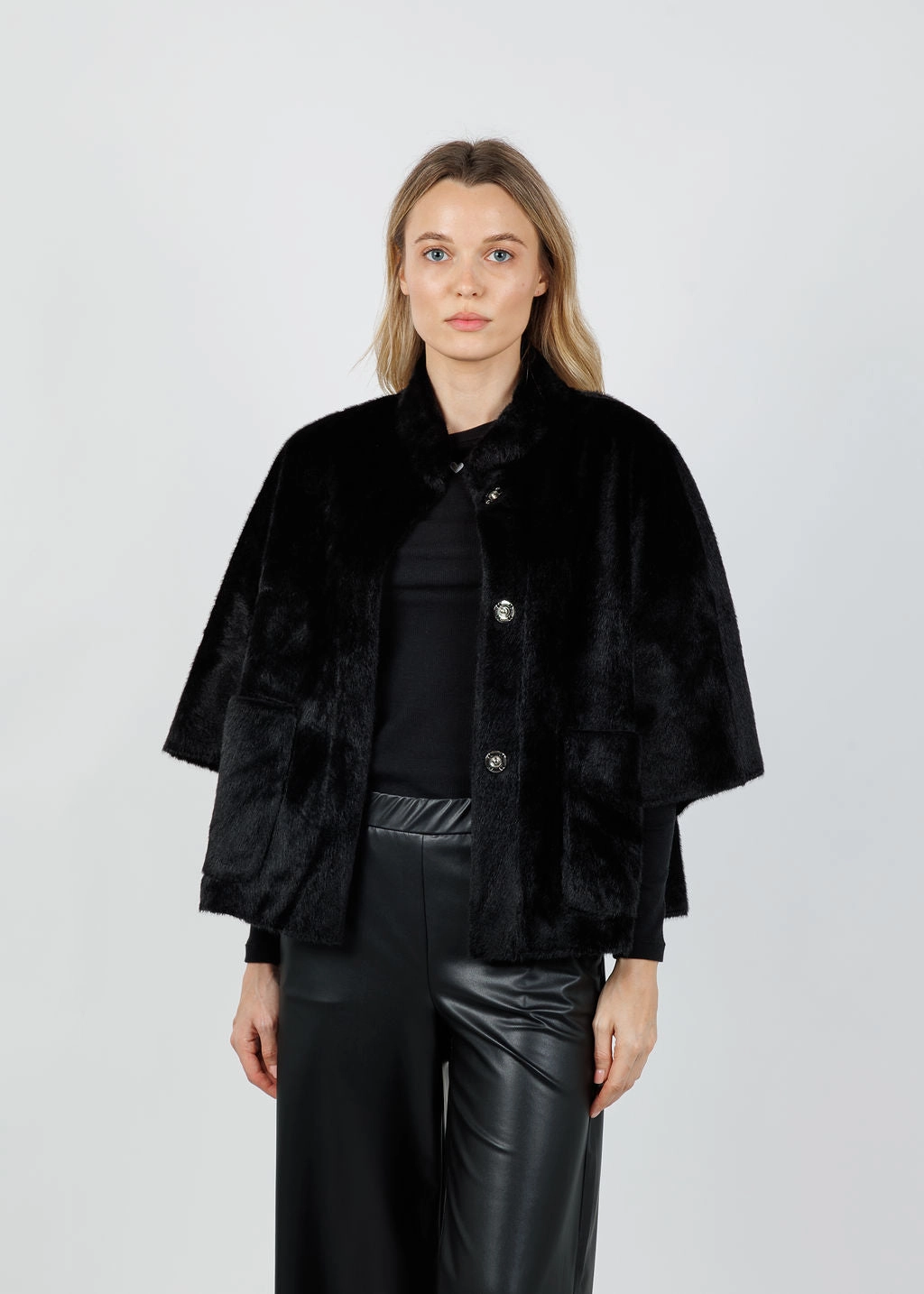 Dewi Faux Fur Cape - Black Tailored Fit BrushedInnerSurface