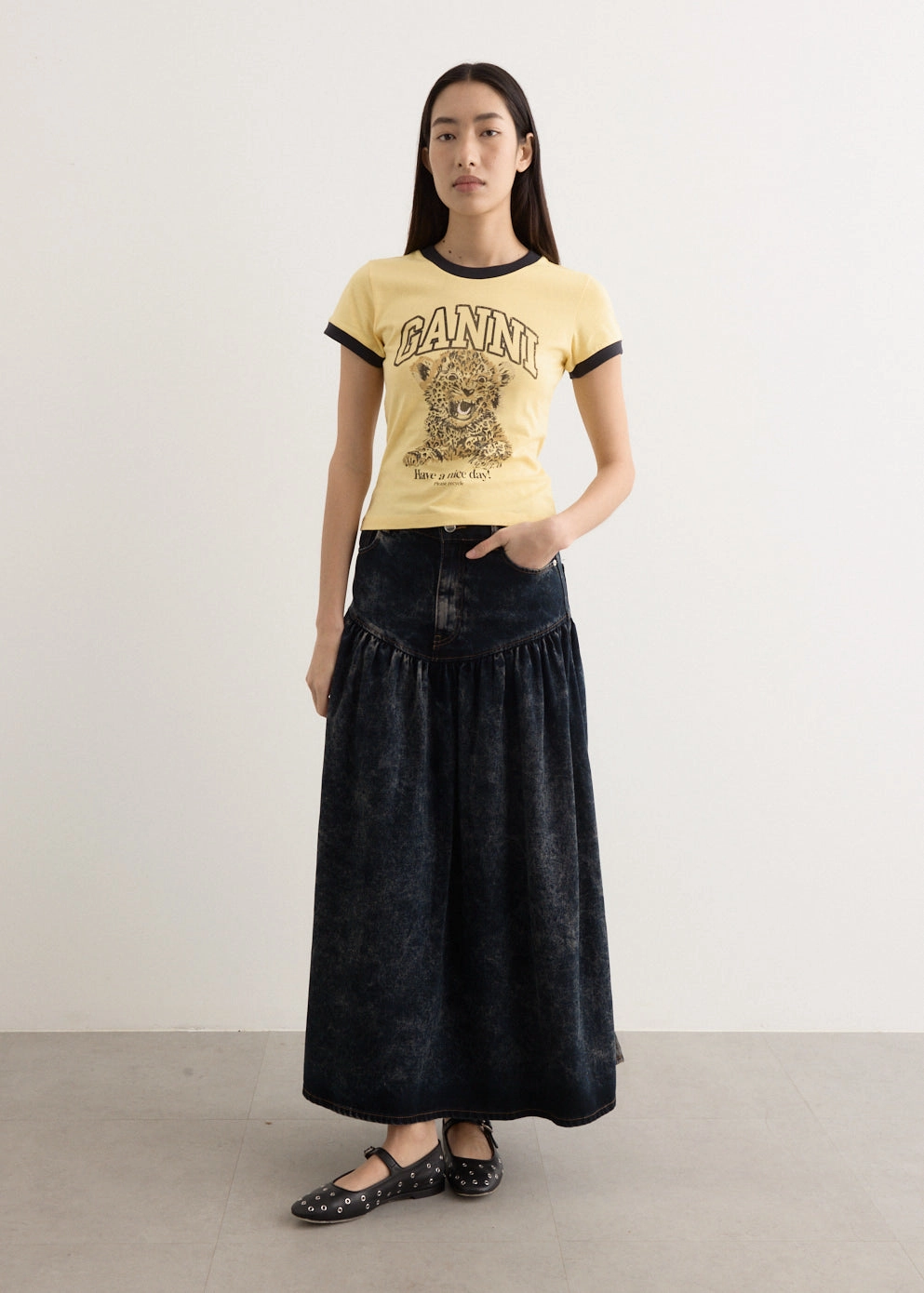 Light Denim Long Skirt Comfortable Feel Year Round Style