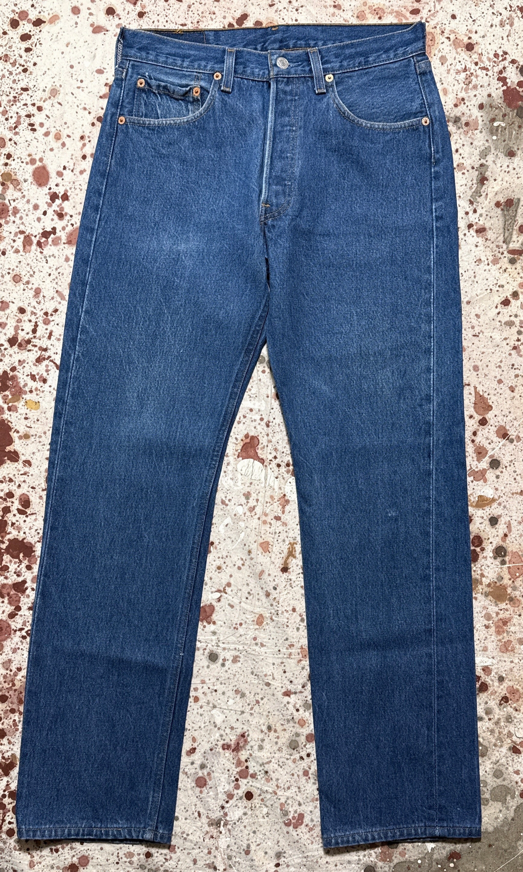 Minimalist Weekend Getaway Casual Bold Earthy Vintage USA Levi??s 501 Shrink to Fit Perfect Tracks Denim Jeans (JYJ0125-385)