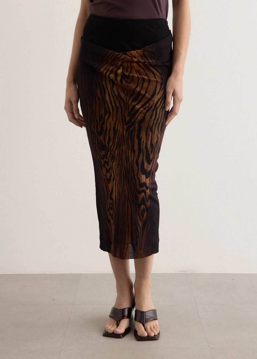 Double Layer Mesh Skirt Clean Finish