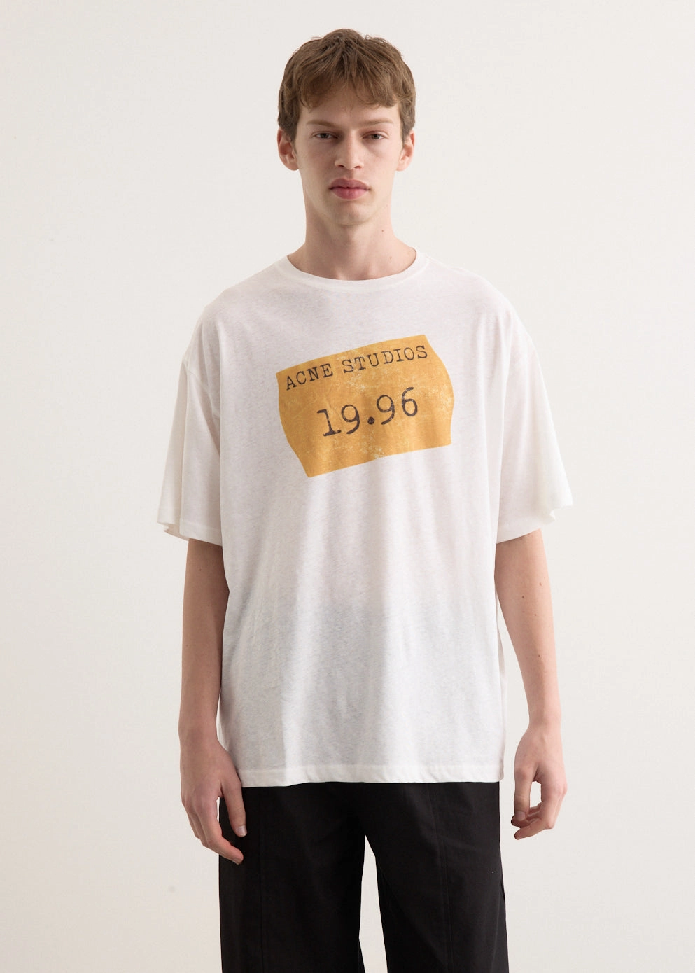 Edra Sticker T-Shirt Comfy Waistband Minimal Design