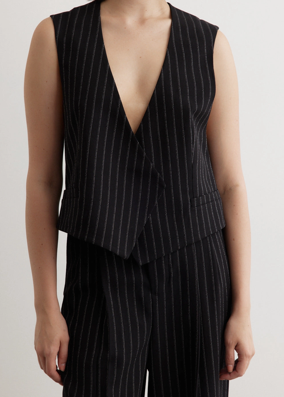 Sleeveless Jacket Travel Essential