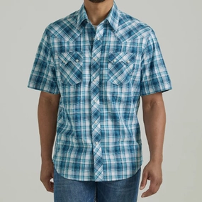 Active Lifestyle Wrangler Men's Blue Plaid Short Sleeve
