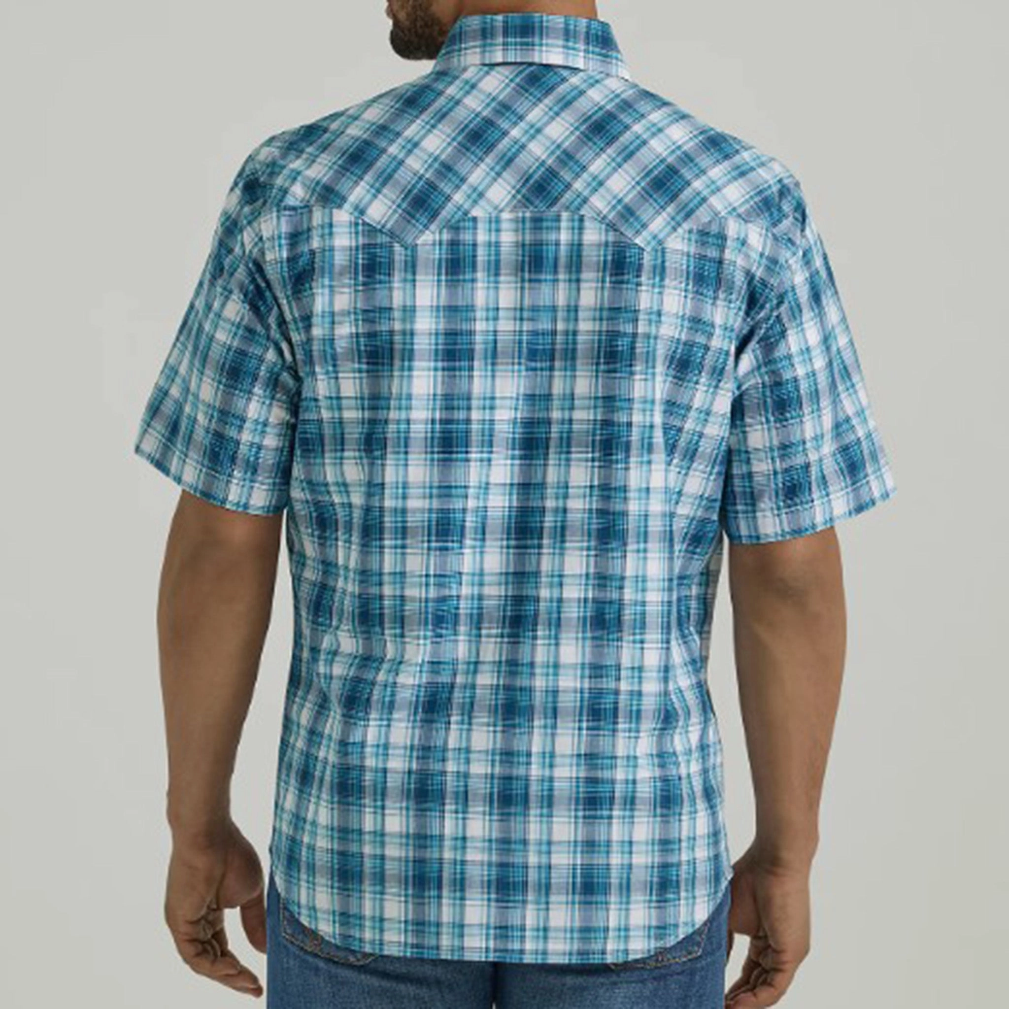 Wrangler Men's Blue Plaid Short Sleeve Preppy Vibe
