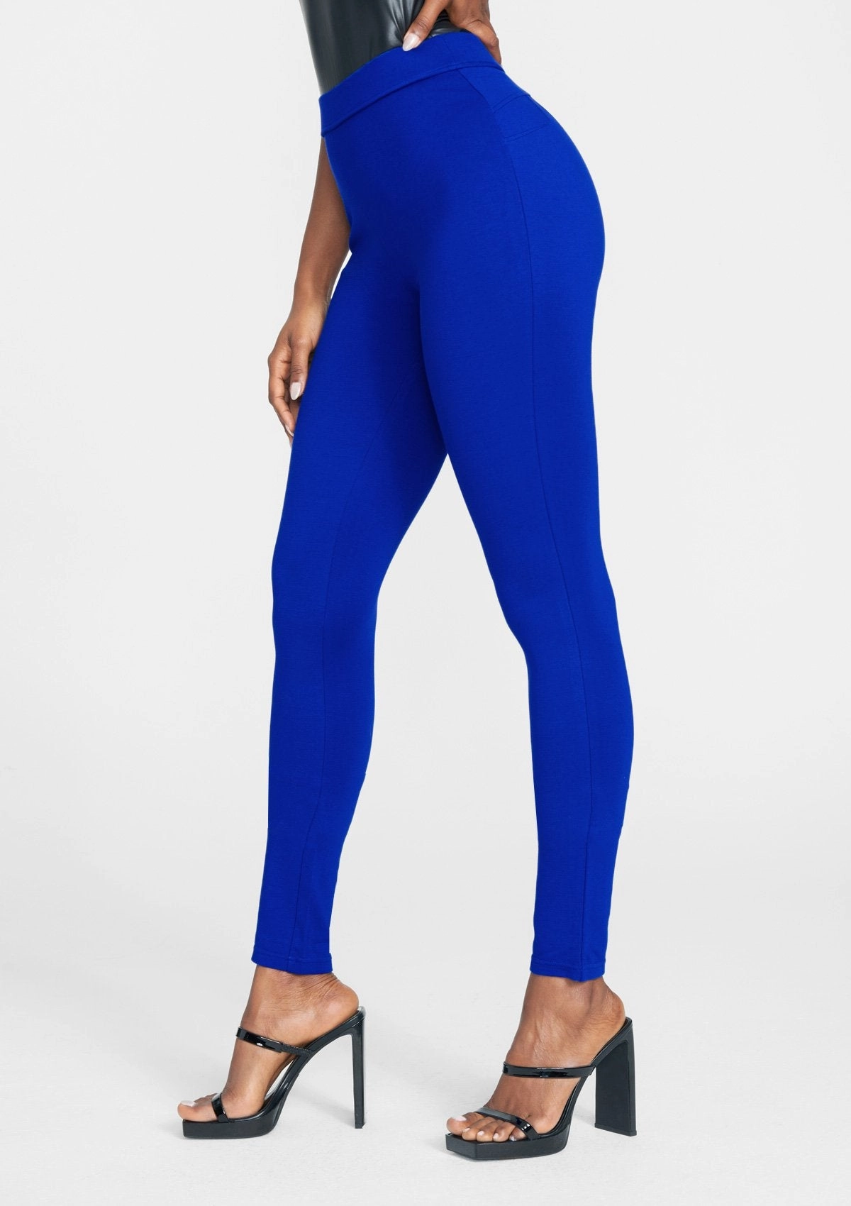 Flattering Design Contoured Feel Tall Lexi Legging