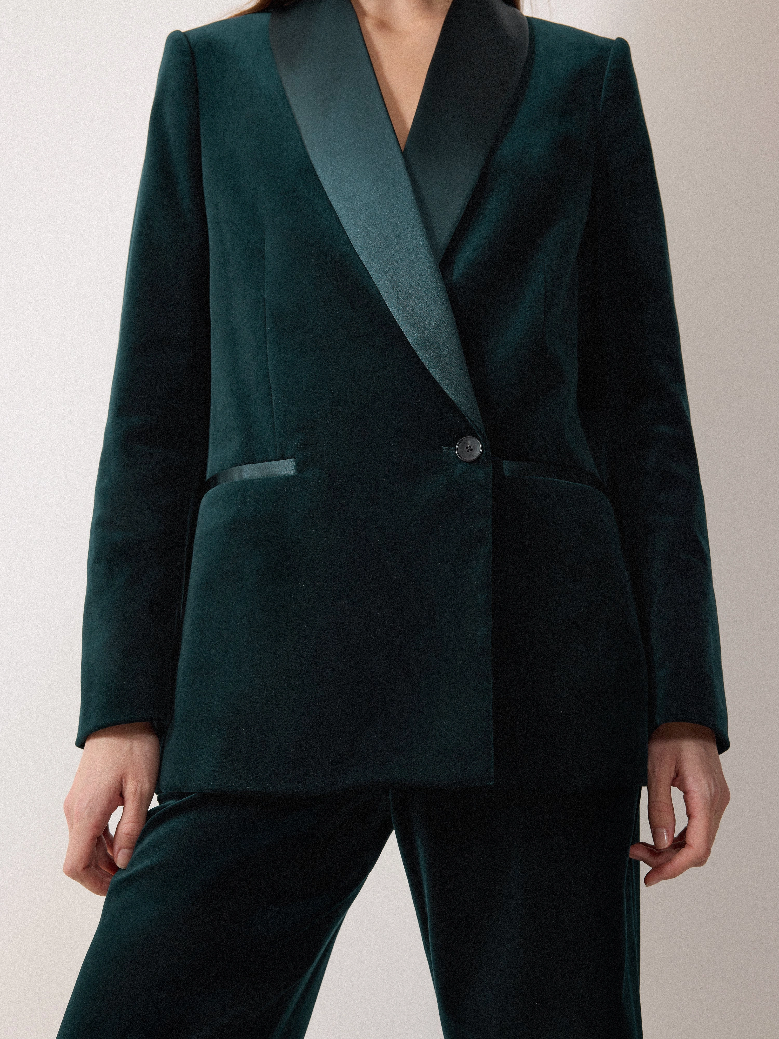 Fall Favorite Elasticized Waist Velvet Satin Shawl Blazer | Green