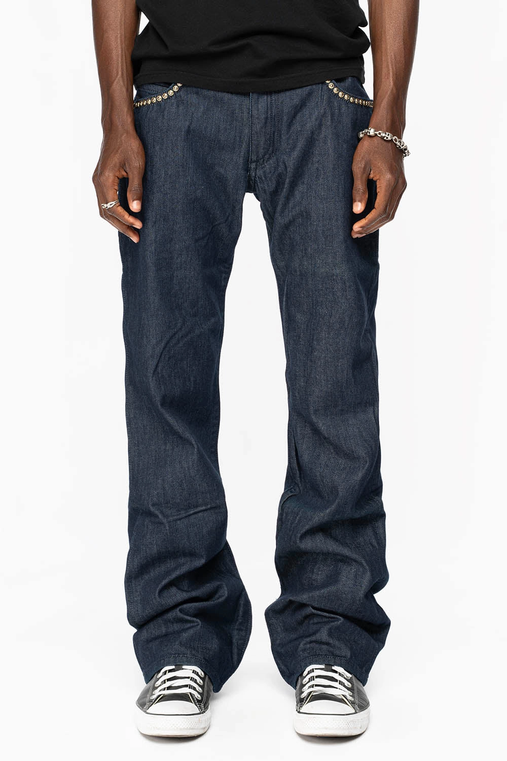 BOOT CUT JEAN WITH PATENT LEATHER POCKET  EMBELLISHED WITH CRYSTALS AND STUDS IN RINSE WASH Urban Explorer Trend Setter