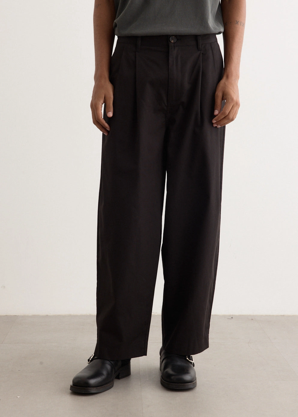 Exposure Wide Leg Pleated Pants Functional Ease HighRiseWaistband