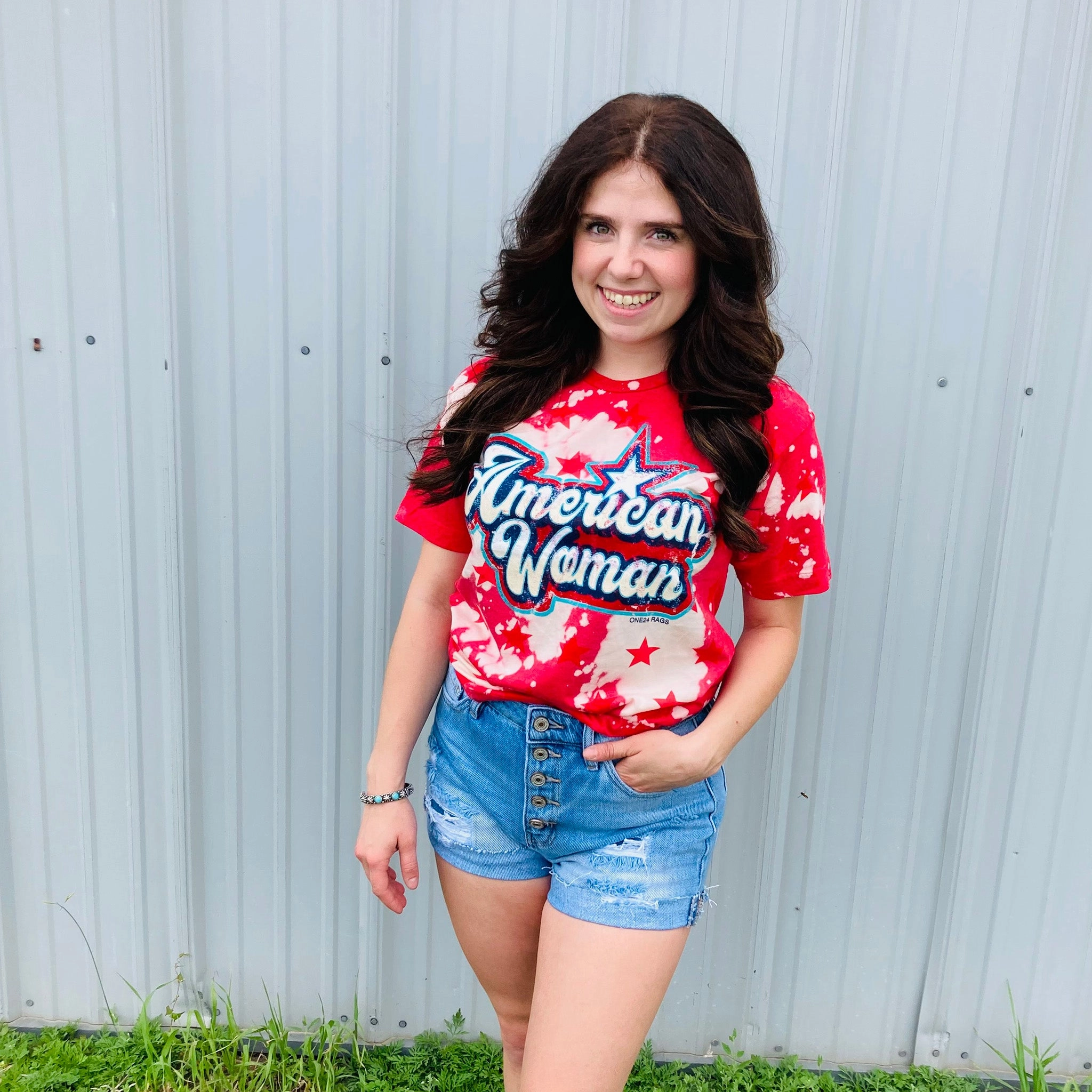 American Woman Bleached Tee Relaxed Crew Neck Opening