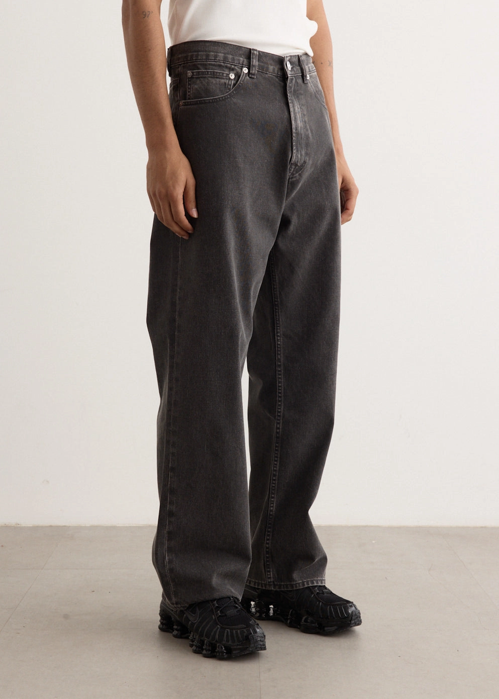 Loose Outdoor Adventure Work Meeting Third Cut Jeans