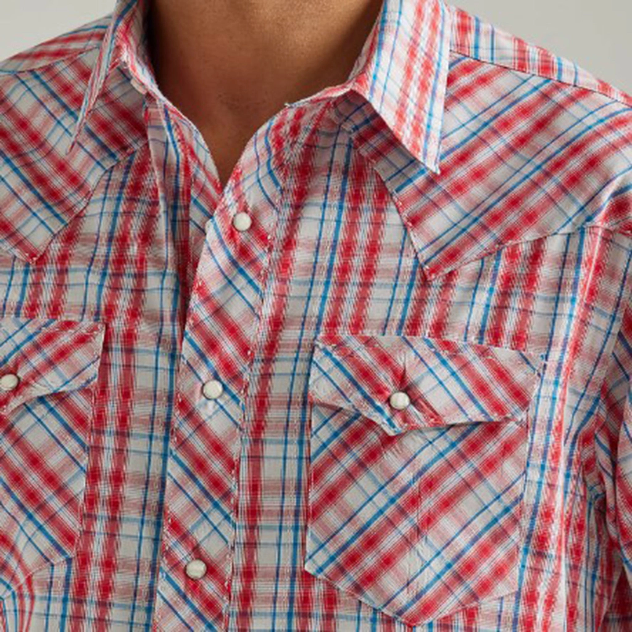 Printed Pattern Neutral Shade Wrangler Men's Blue and Red Plaid Long Sleeve Shirt