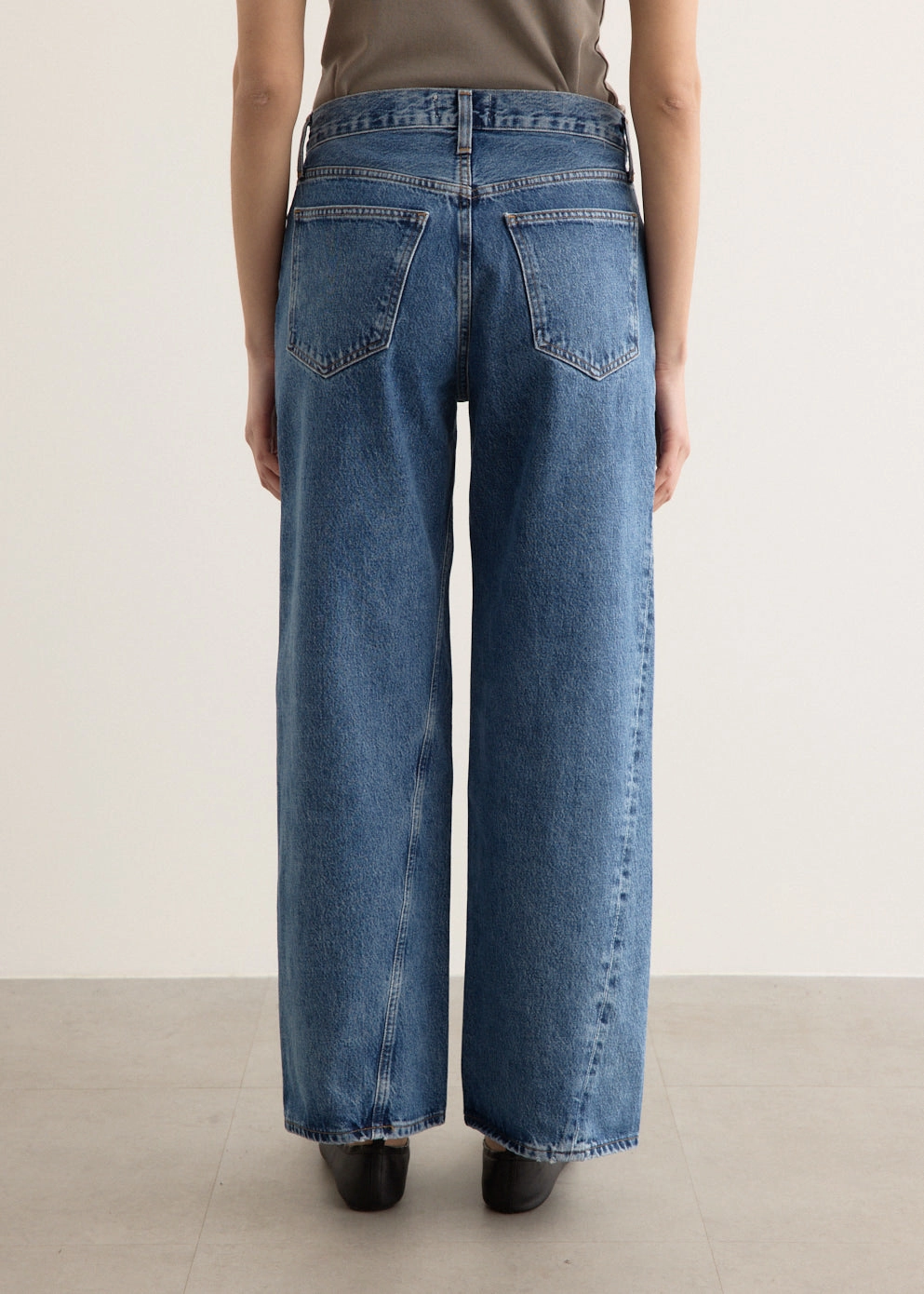 Anywhere Fit Workday Outfit Twist Low Slung Baggy Jeans