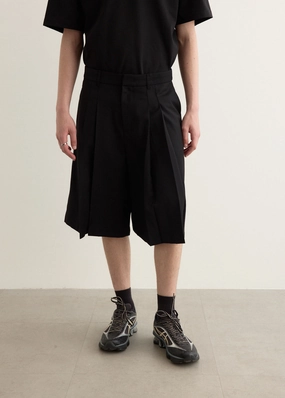 Chill Mood Significant Pleat Front Bermuda Shorts