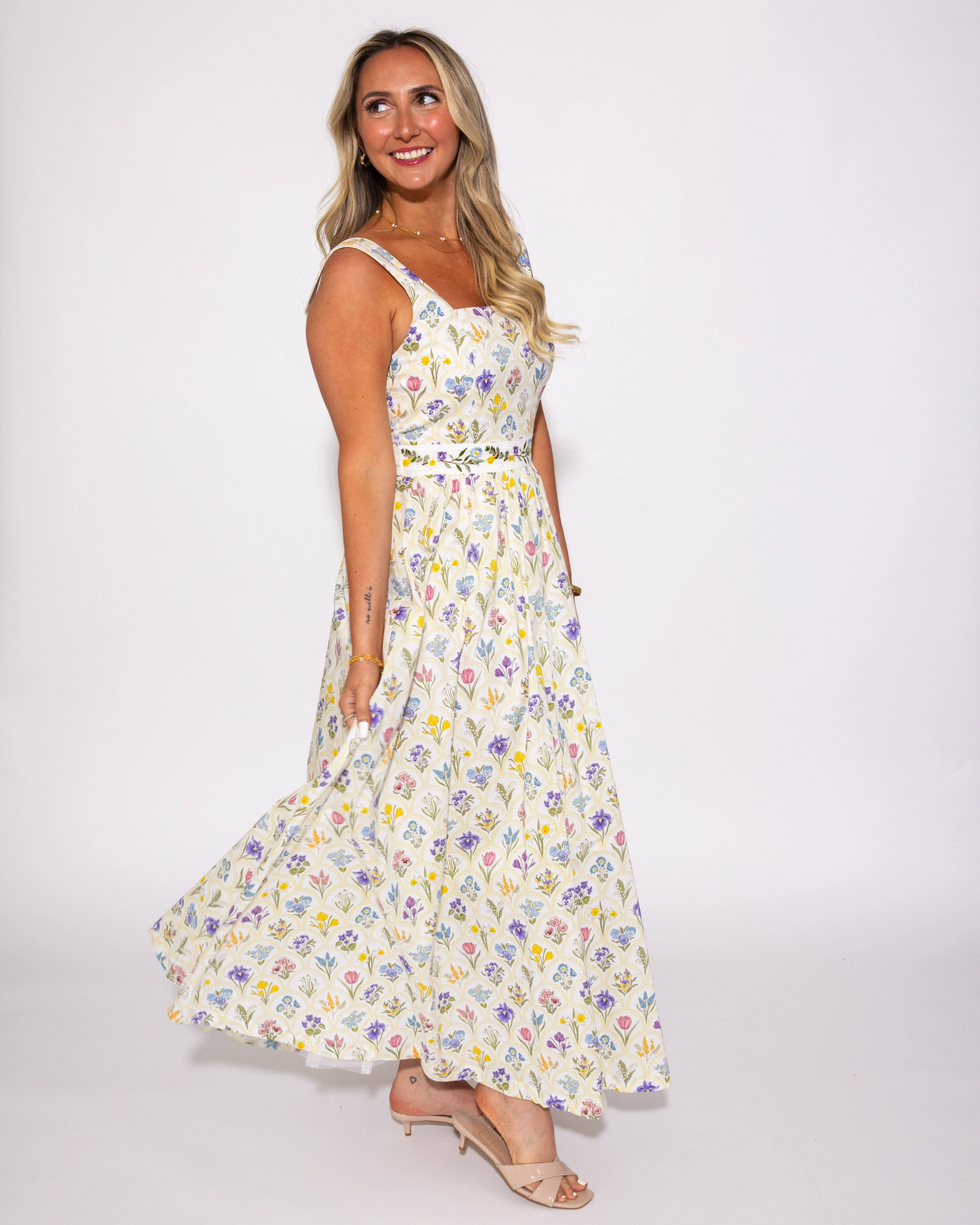 summer breeze Floral Square Neck Romance Midi Dress
