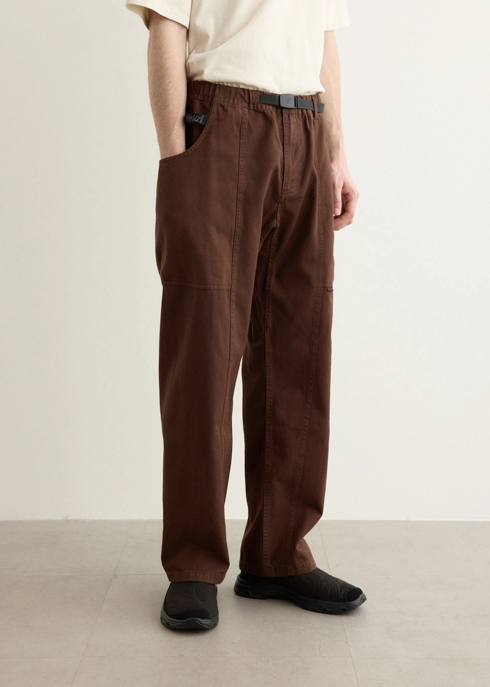 Comfortable Cut Stretching Fit Gadget Pants