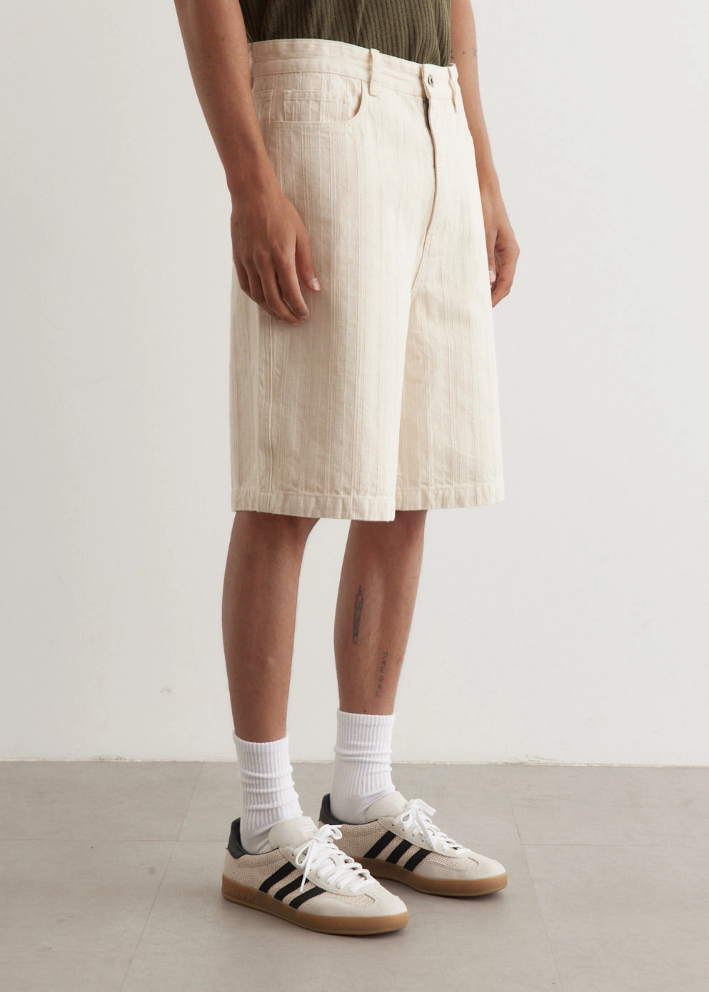 Layer Ready Flexible Gusset Design Fiction Baggy Shorts