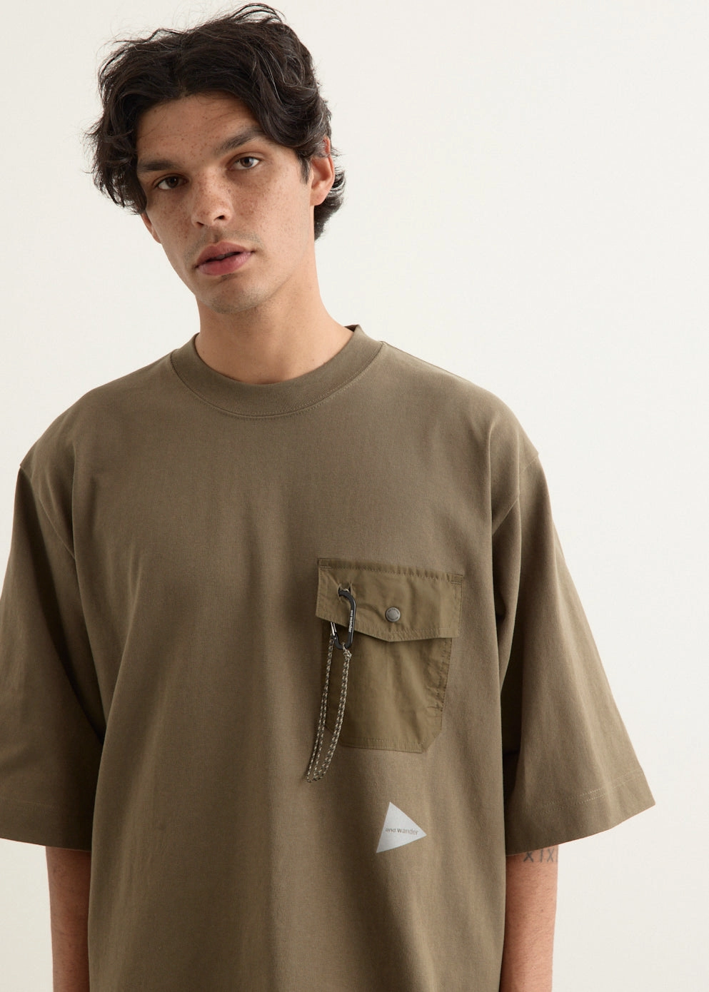 Heavy Cotton Pocket HS T-Shirt Simple and Relaxed Street Ready