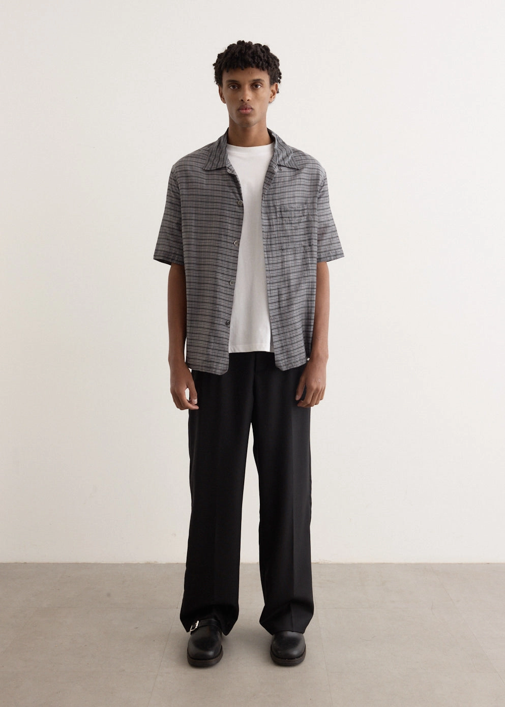 Heusen Shortsleeve Shirt Moisture Wicking Material