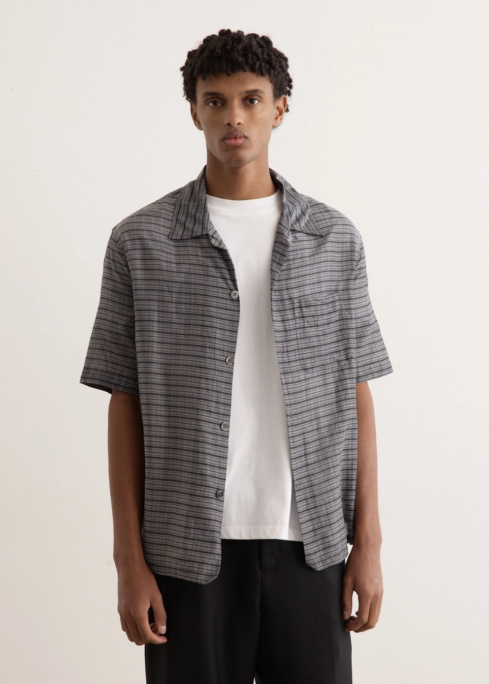 Non Restrictive Fit Casual Elegance Heusen Shortsleeve Shirt