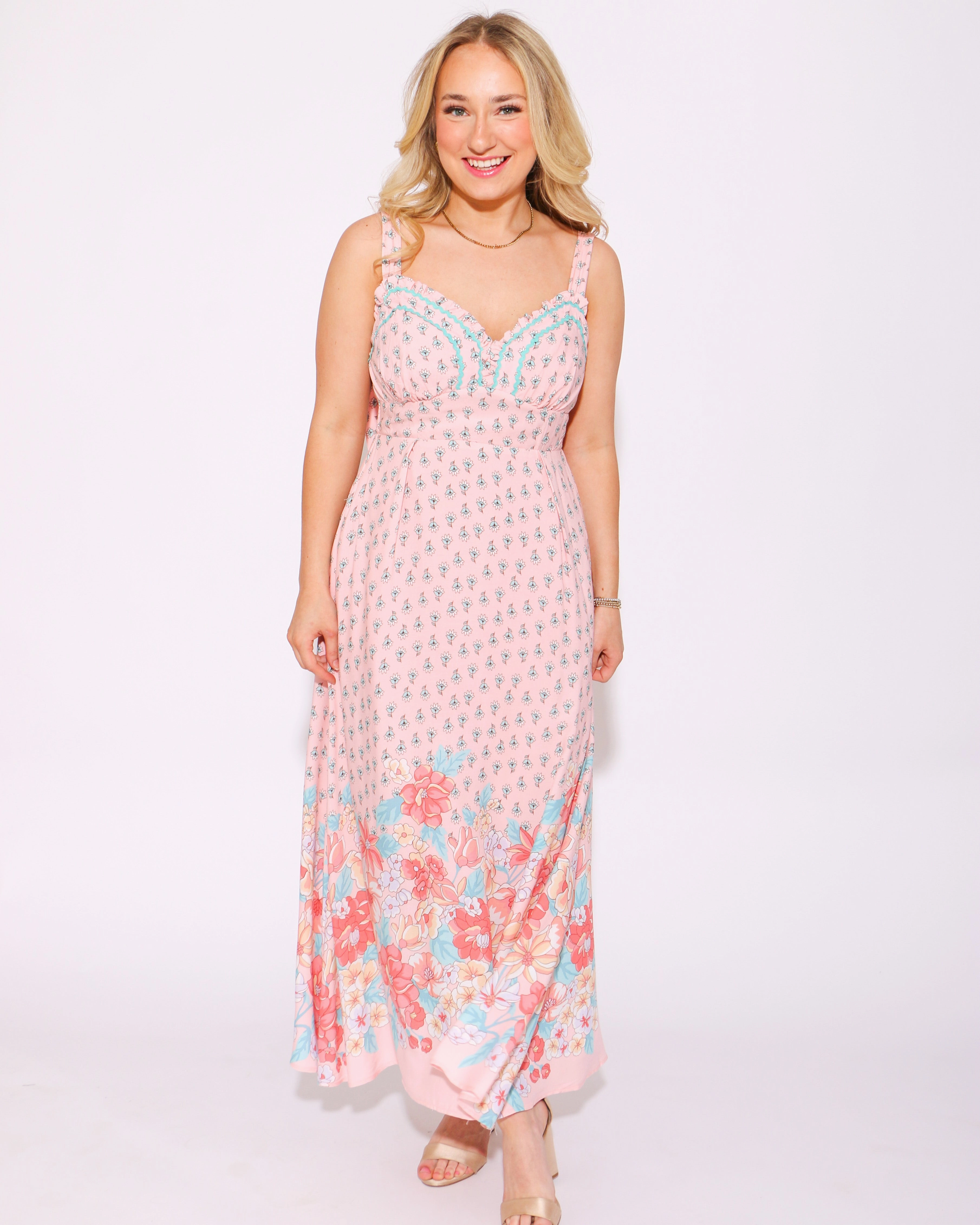 Smooth-Lining Lounge Feel Trimmed in Floral Ric Rac Midi Dress