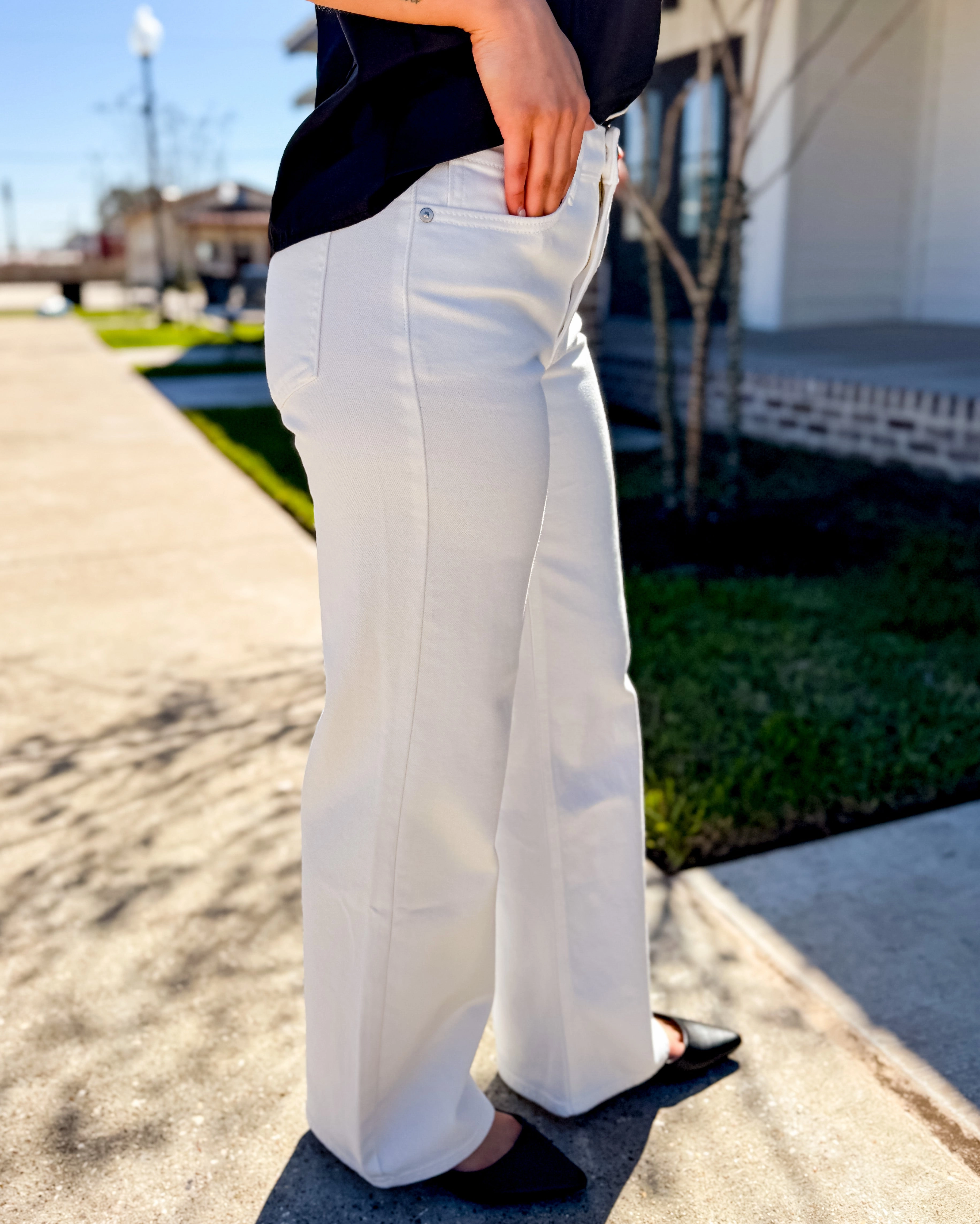 Popular Style High Rise Full Length Straight Jean in White