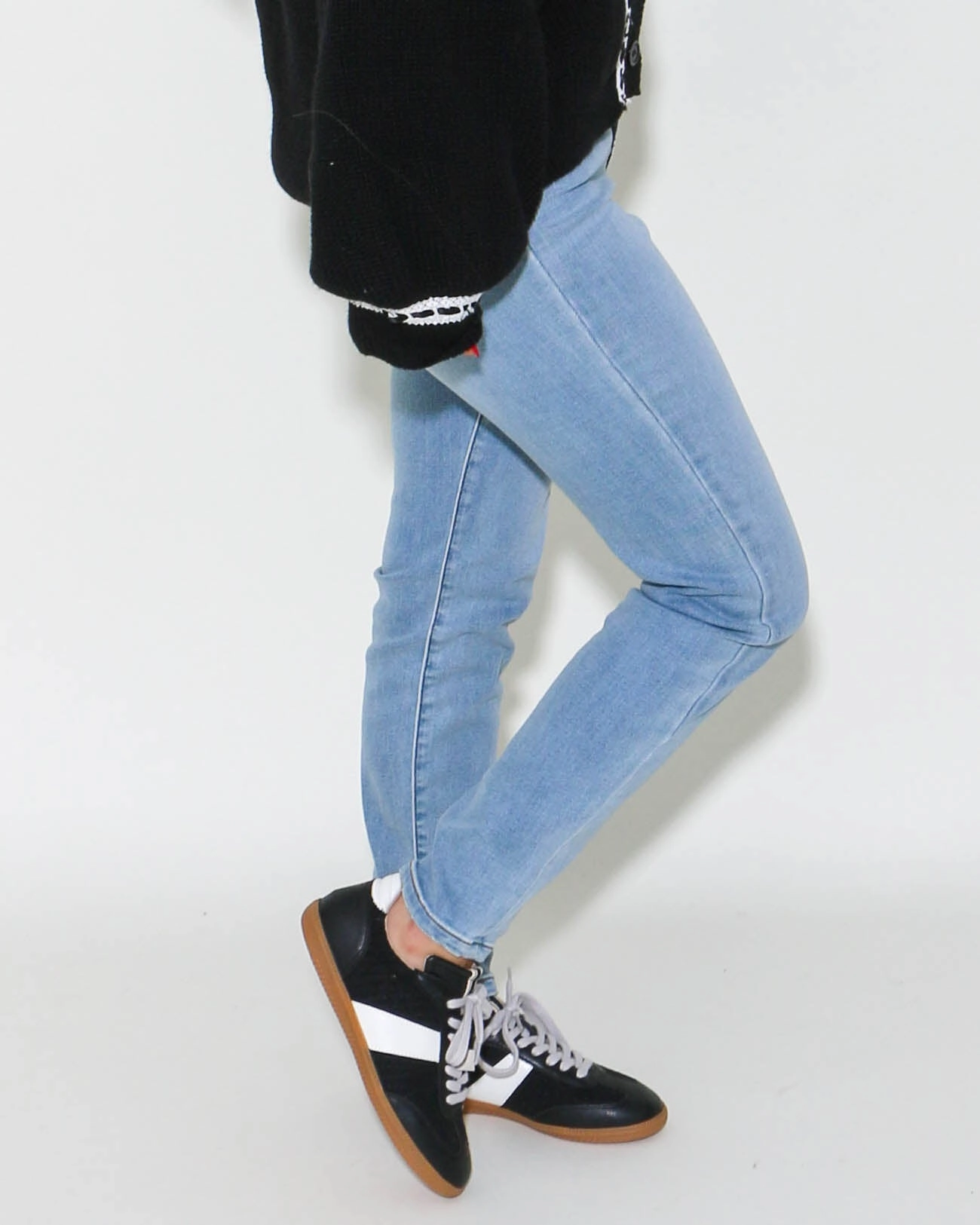 Rugged Feel Resilient material High Rise Skinny Light Wash Jean