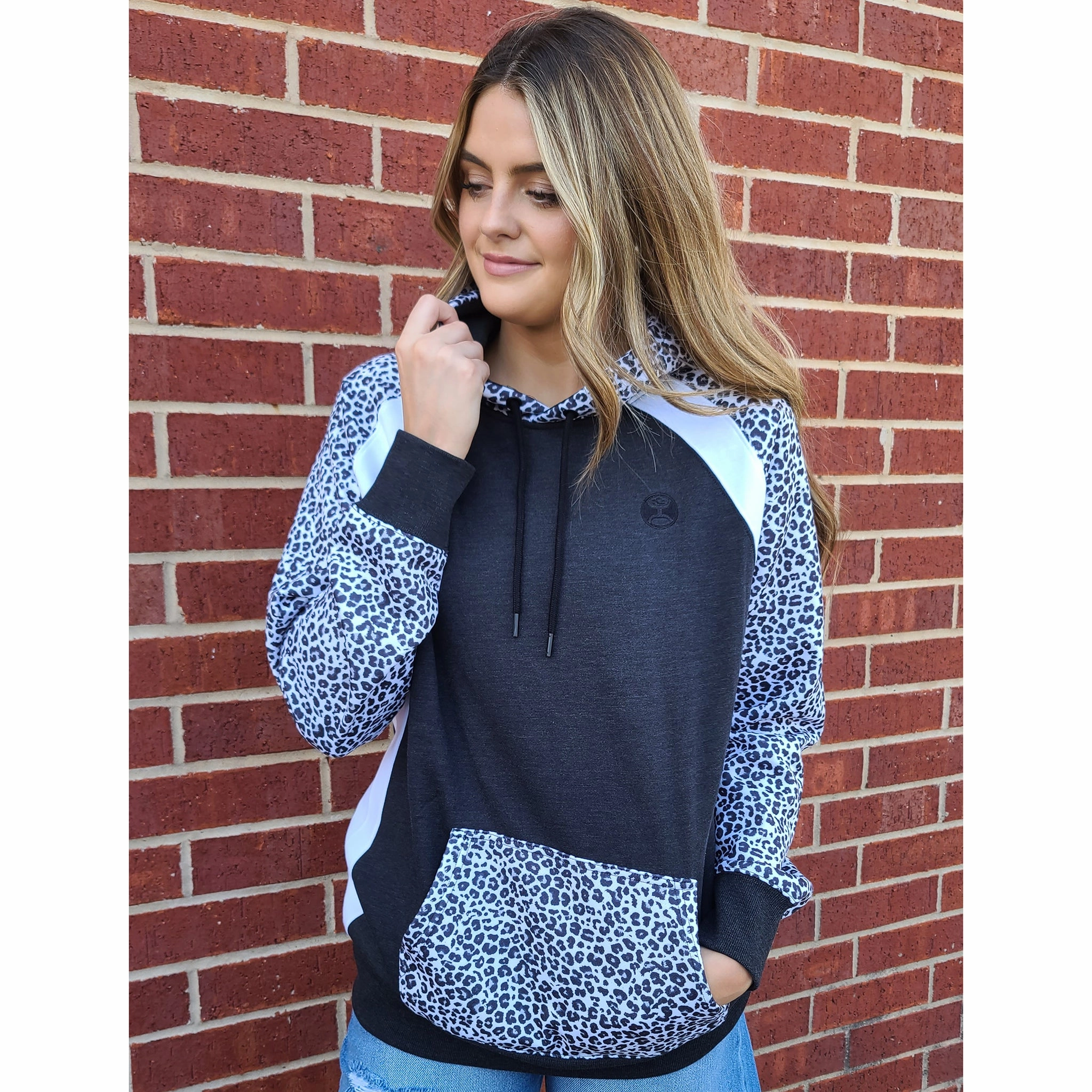 Hooey Women's Savannah Black & White Cheetah Hoodie simple design Anti Slip Shoulder Pads