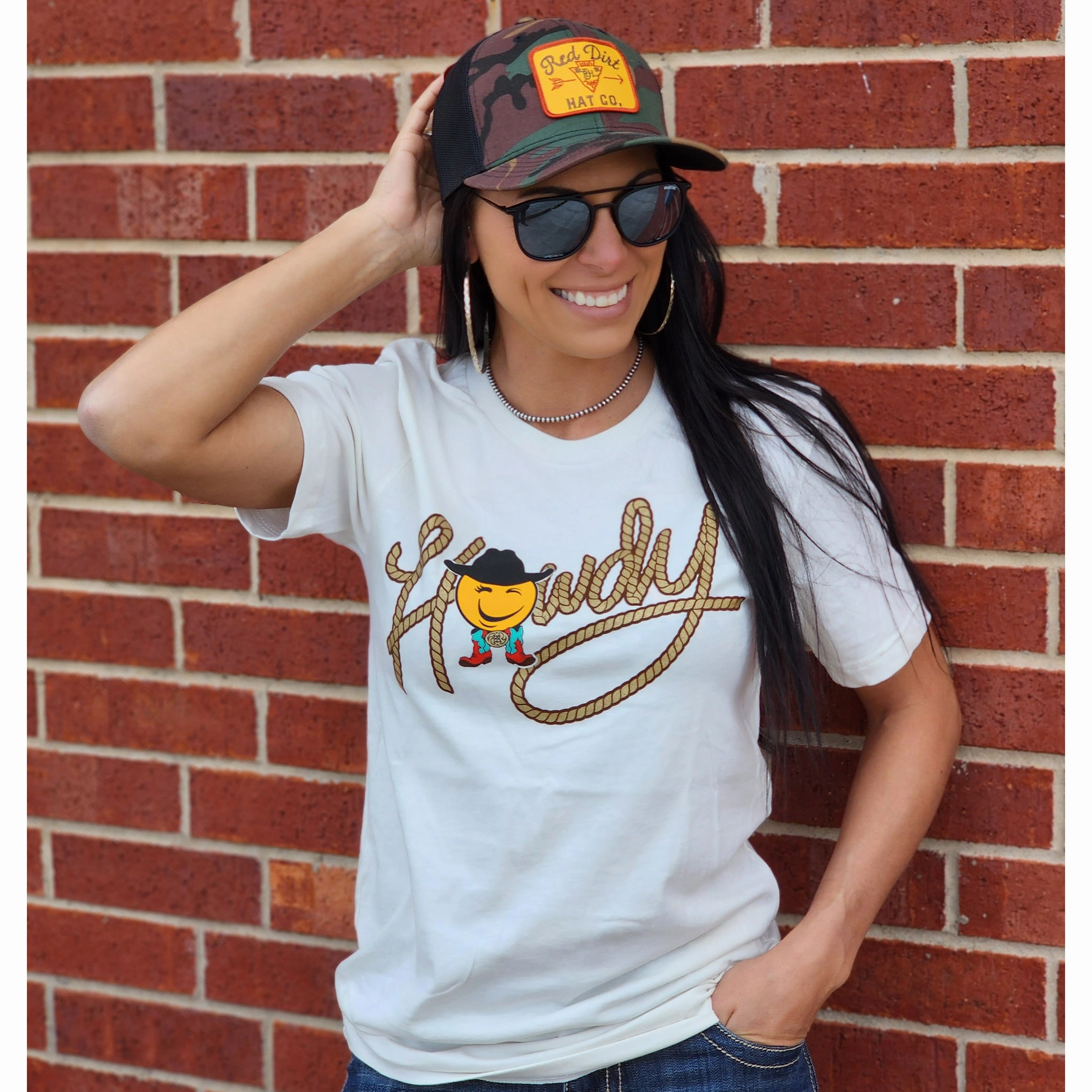 MinimalistDesign Howdy Emoji Cowboy Tee