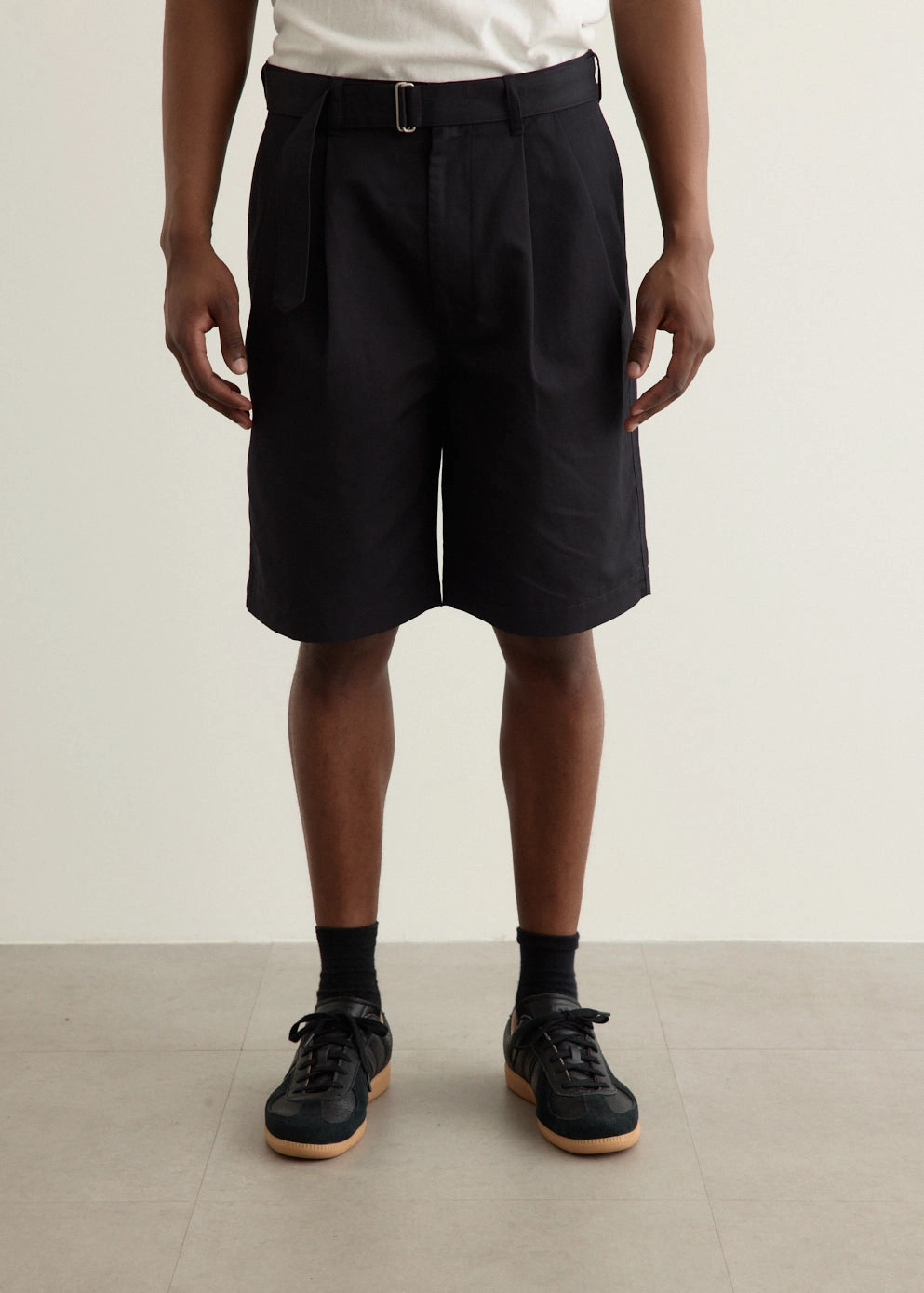 Incu Exclusive Double Pleat Belted Shorts Flexible stretch